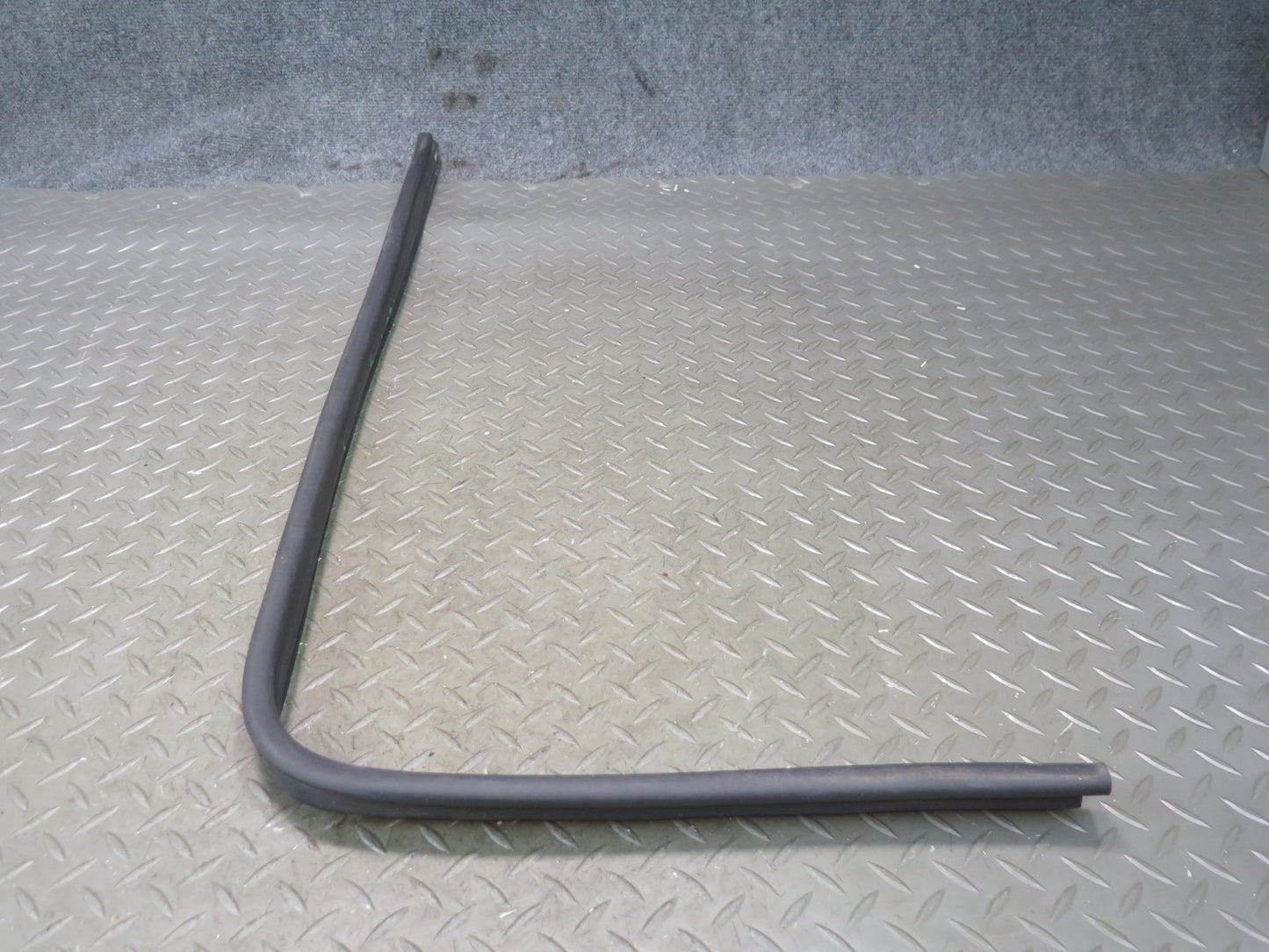 96-99 BMW E36 328iC Set of 3 Front Hood Weatherstrip Rubber Seal OEM