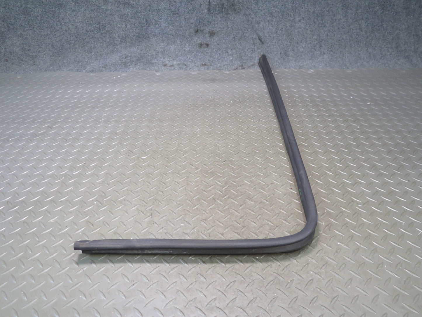 96-99 BMW E36 328iC Set of 3 Front Hood Weatherstrip Rubber Seal OEM