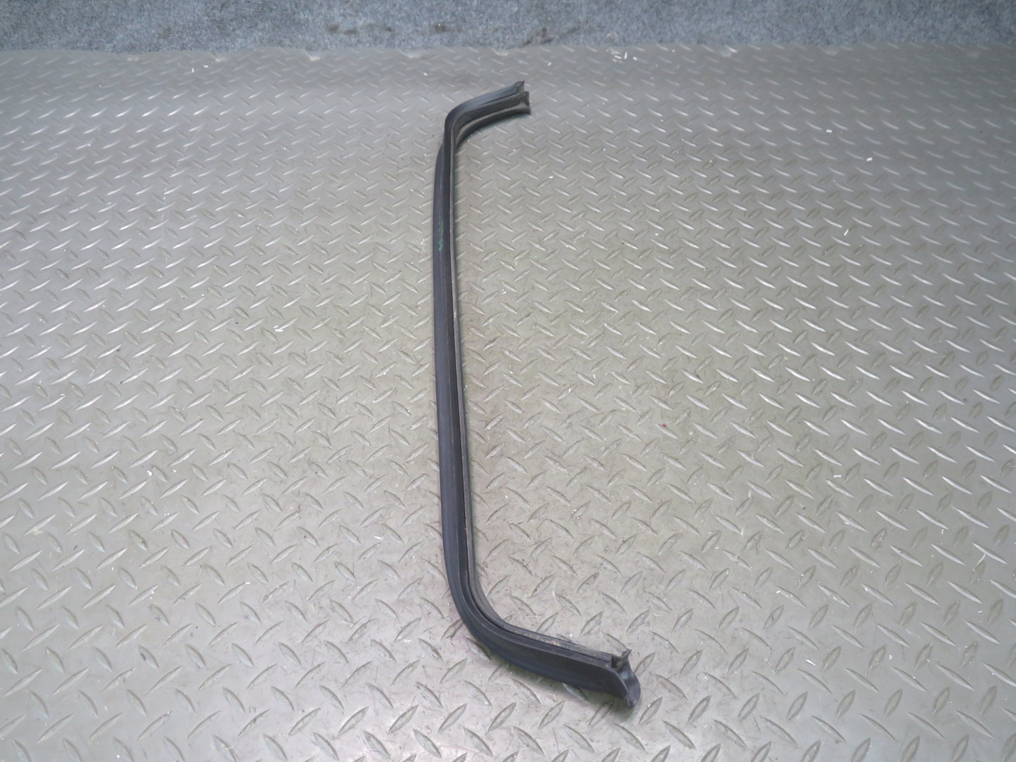 96-99 BMW E36 328iC Set of 3 Front Hood Weatherstrip Rubber Seal OEM