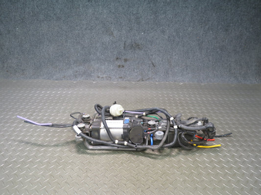 2015-2018 Porsche Macan Air Ride Suspension Compressor Pump W/ Valve Assembly