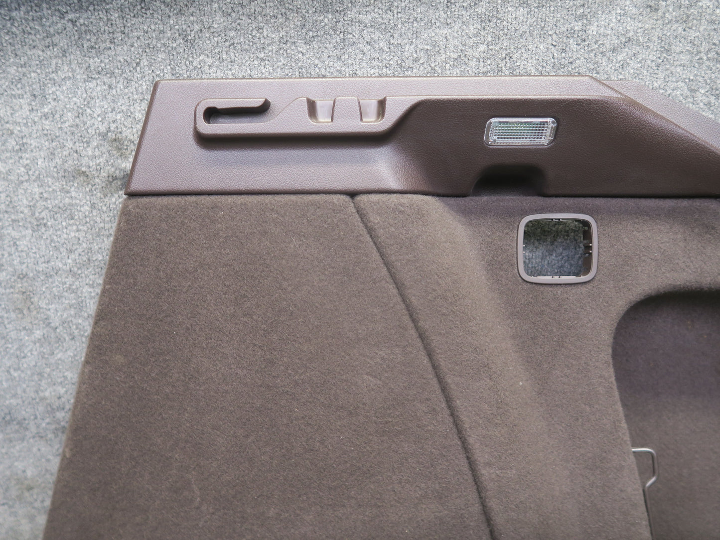 2015-2018 Porsche Macan Rear Right Side Trunk Trim Cover Panel 95B863880F