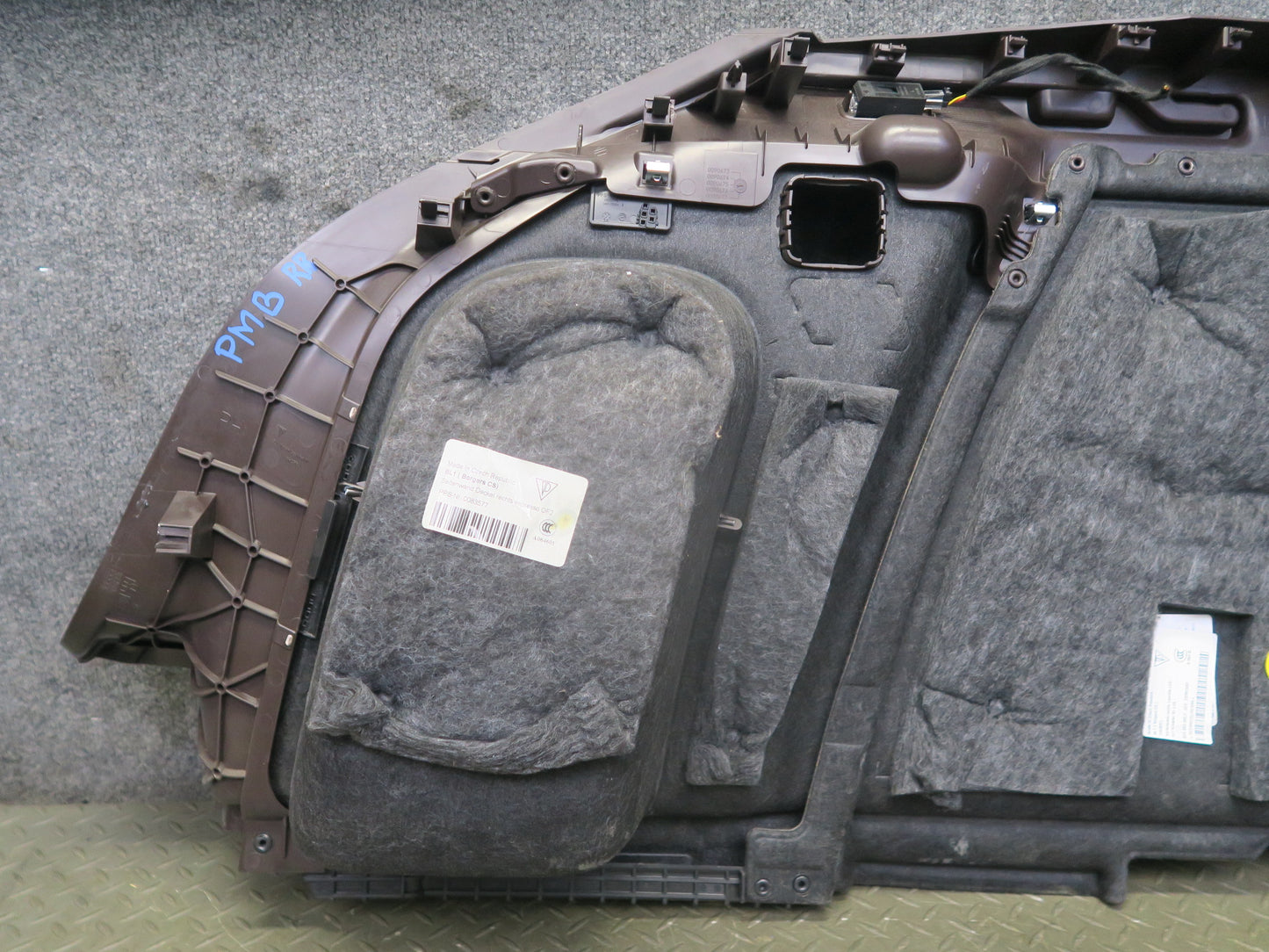 2015-2018 Porsche Macan Rear Right Side Trunk Trim Cover Panel 95B863880F