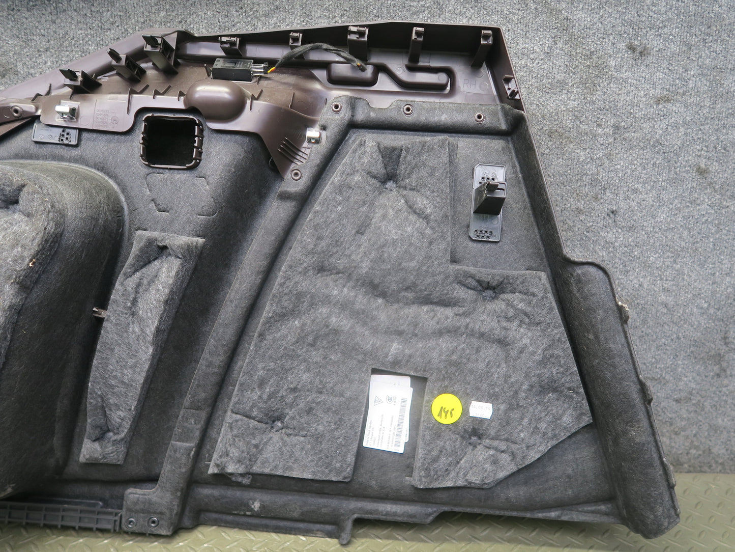 2015-2018 Porsche Macan Rear Right Side Trunk Trim Cover Panel 95B863880F