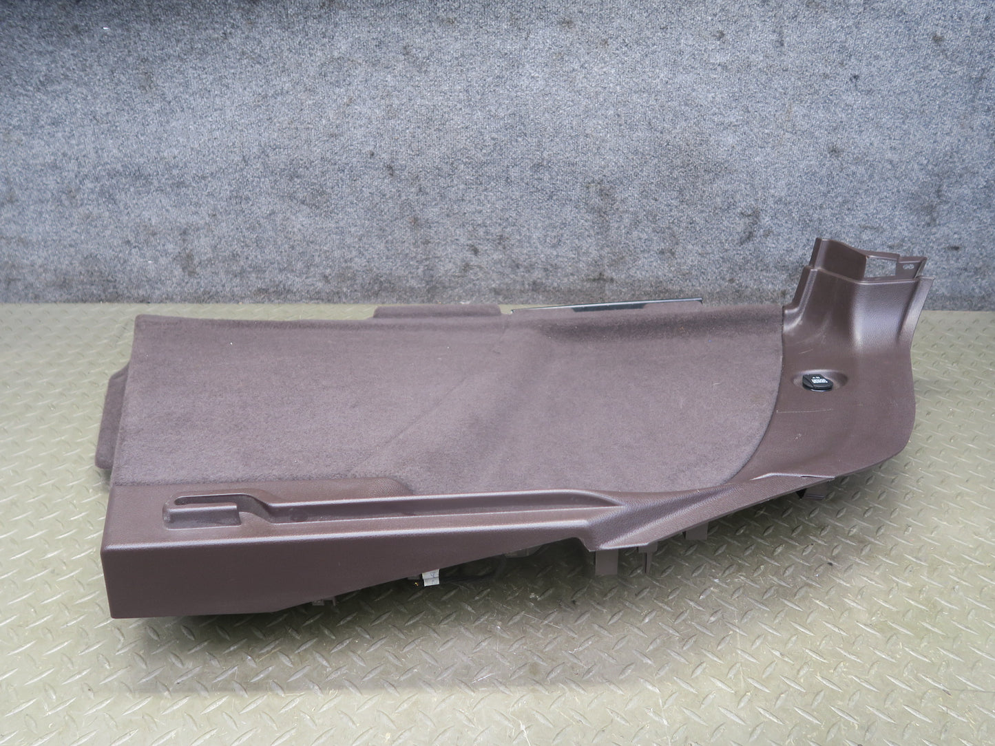 2015-2018 Porsche Macan Rear Left Side Trunk Trim Cover Panel 95B863879A