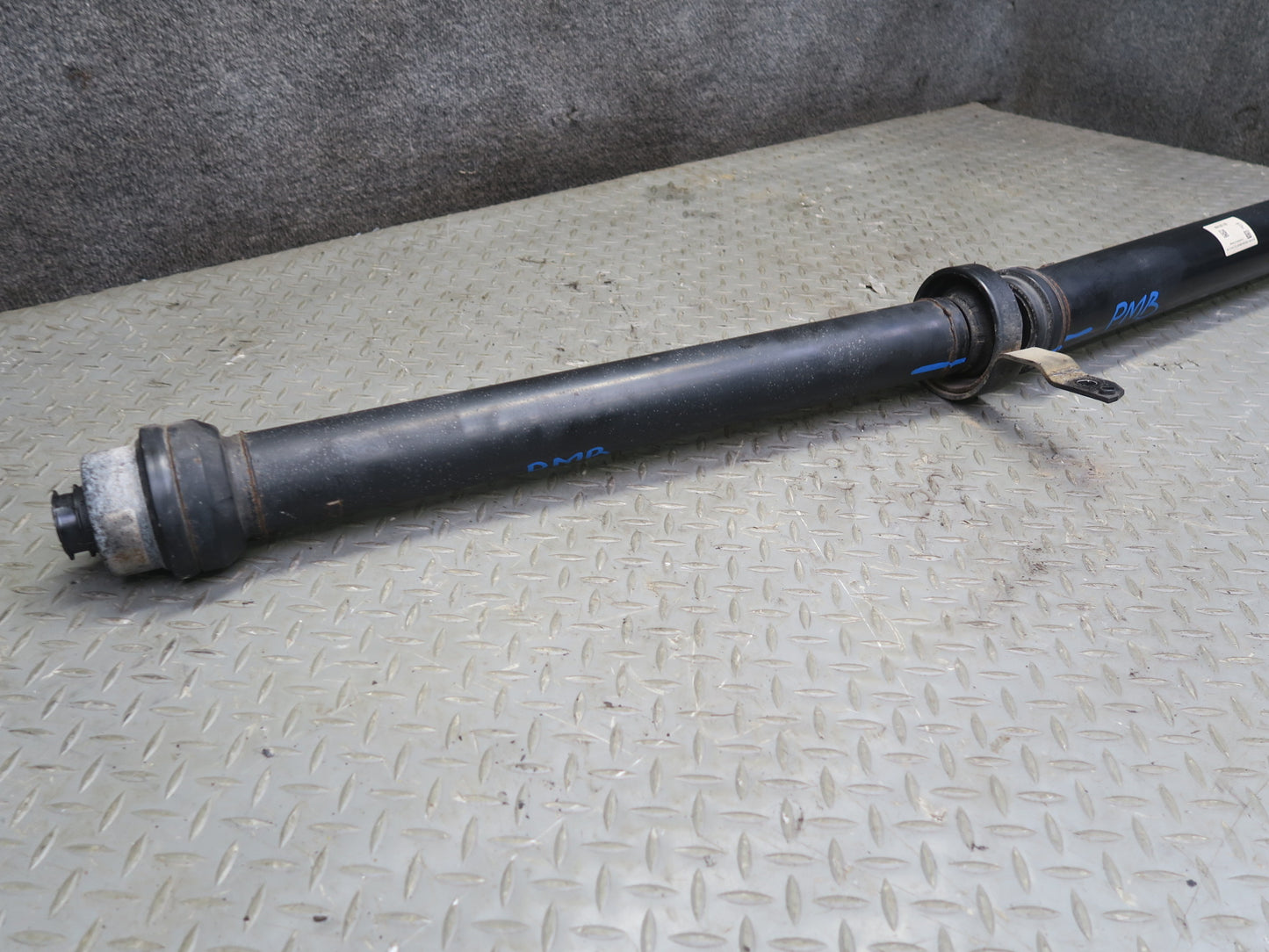 2015-2016 Porsche Macan 3.0L 3.6L AWD Rear Drive Shaft Propeller