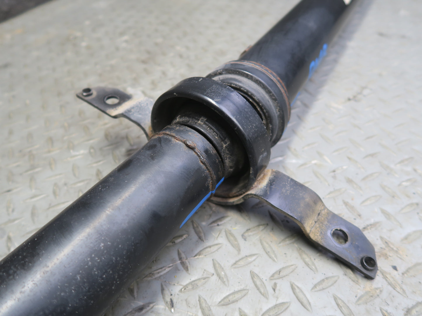 2015-2016 Porsche Macan 3.0L 3.6L AWD Rear Drive Shaft Propeller