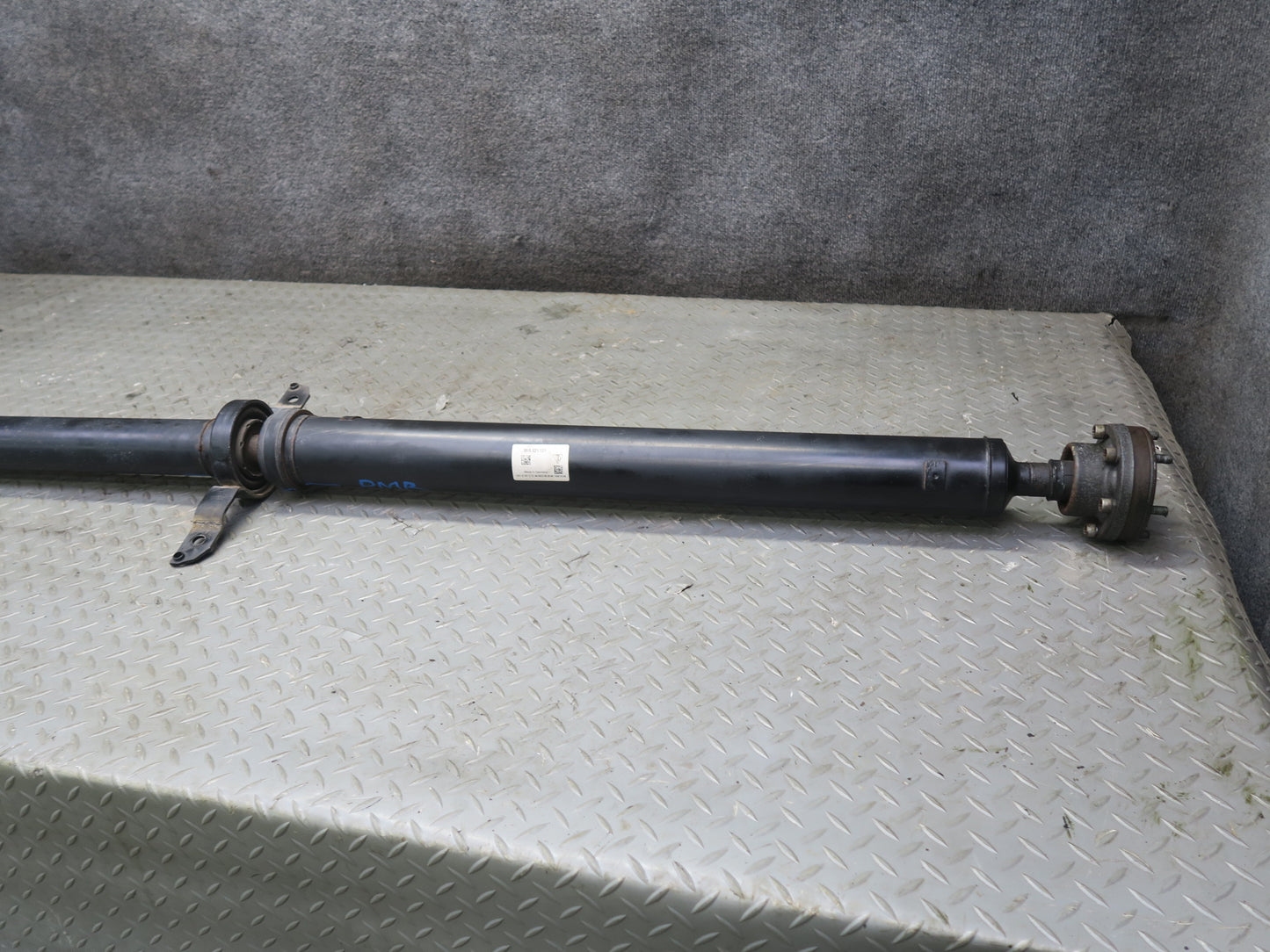 2015-2016 Porsche Macan 3.0L 3.6L AWD Rear Drive Shaft Propeller
