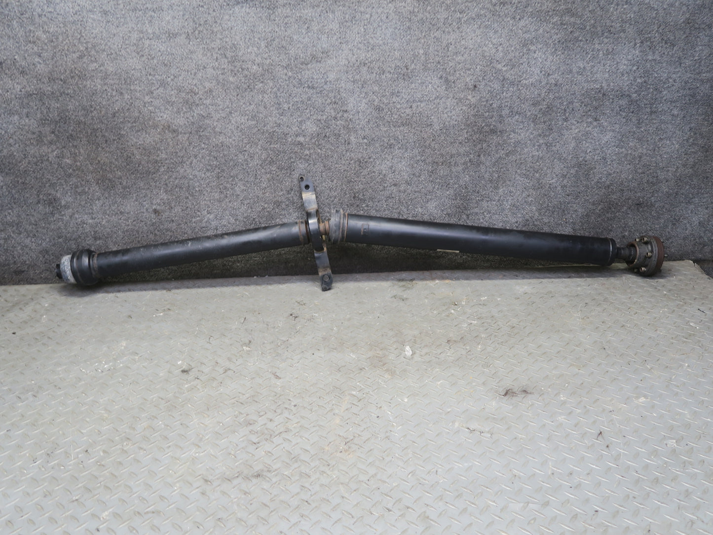 2015-2016 Porsche Macan 3.0L 3.6L AWD Rear Drive Shaft Propeller