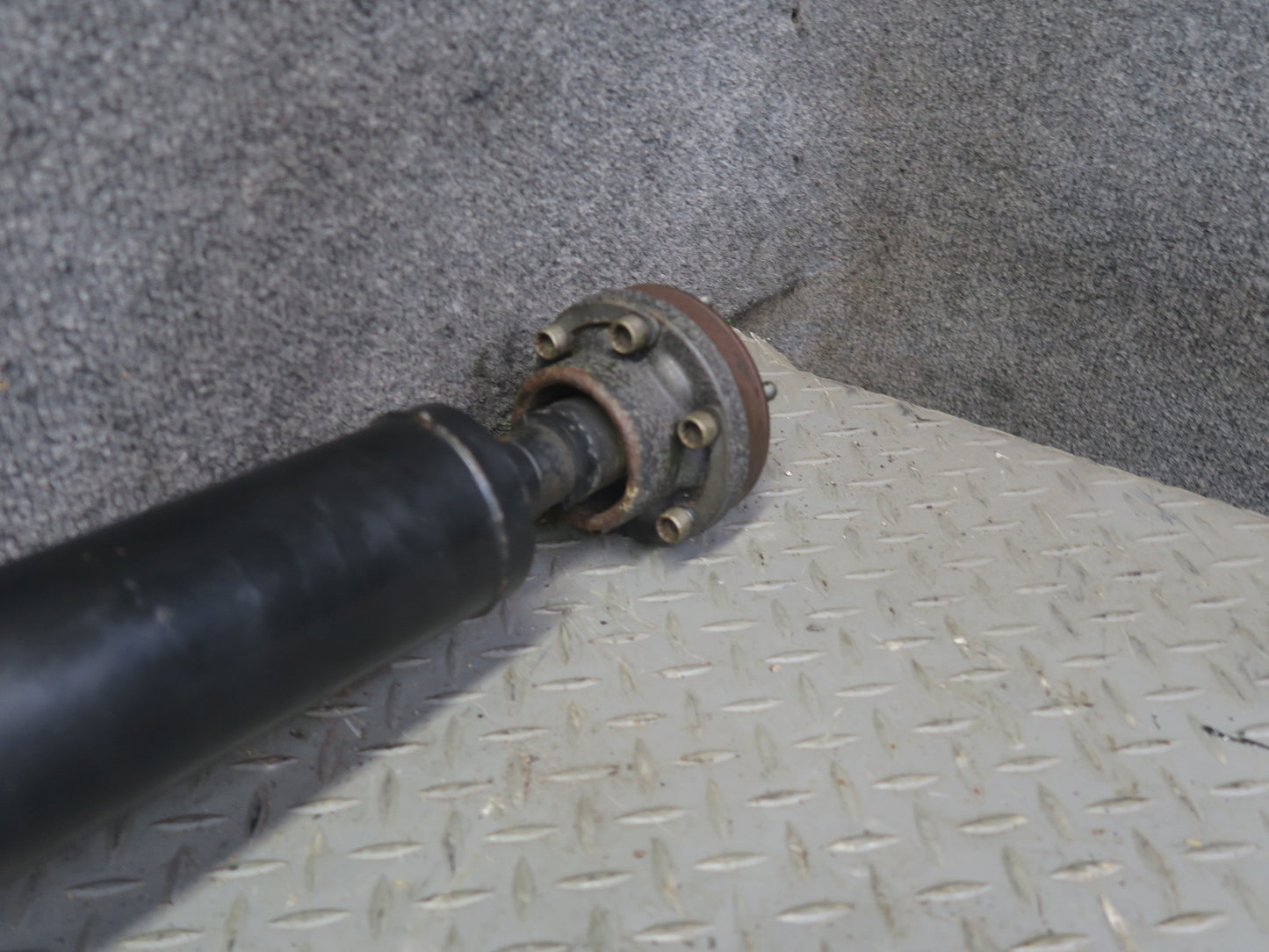 2015-2016 Porsche Macan 3.0L 3.6L AWD Rear Drive Shaft Propeller