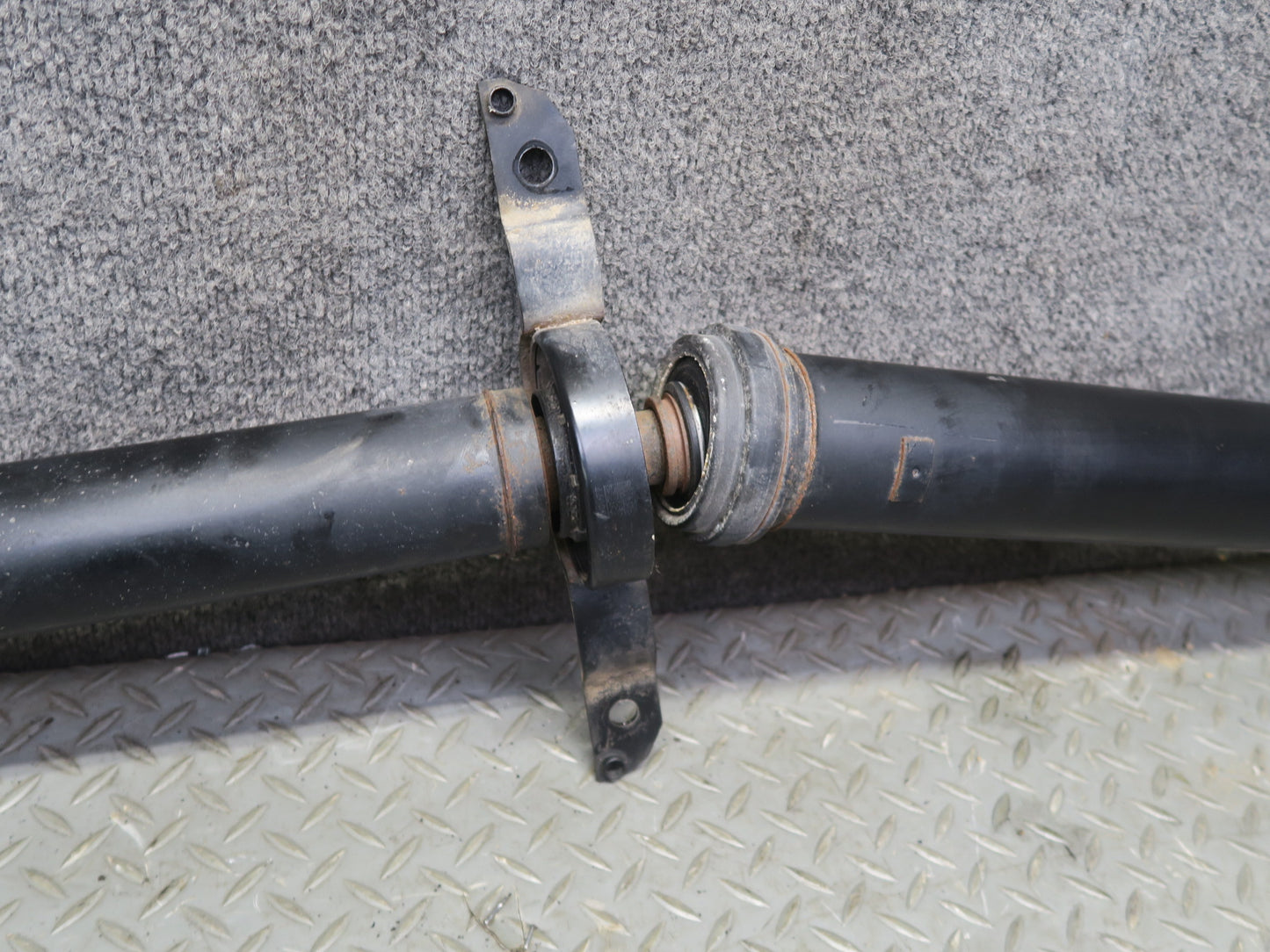 2015-2016 Porsche Macan 3.0L 3.6L AWD Rear Drive Shaft Propeller