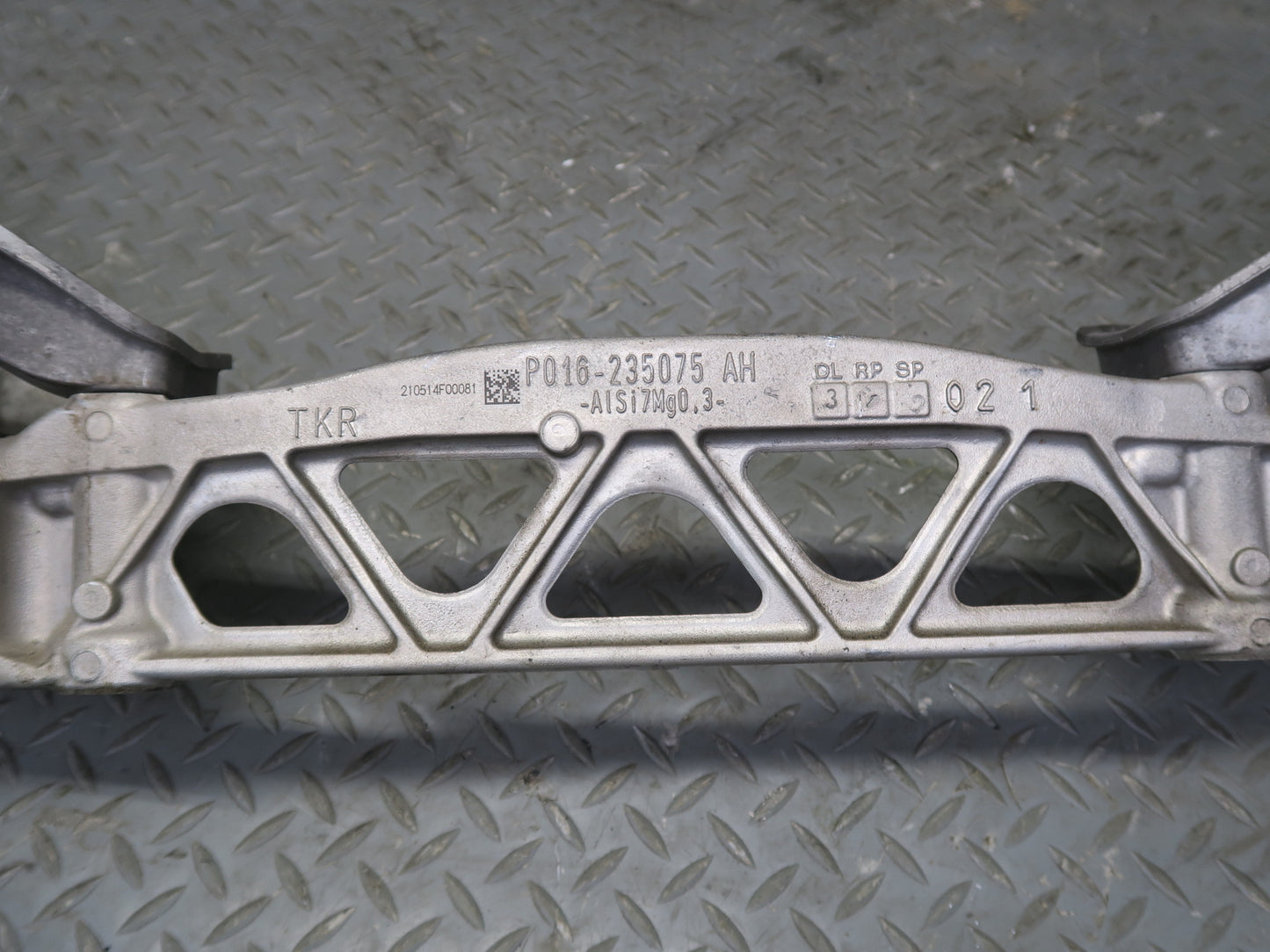 2015-2018 Porsche Macan Turbo Front Suspension Subframe Cradle Crossmember