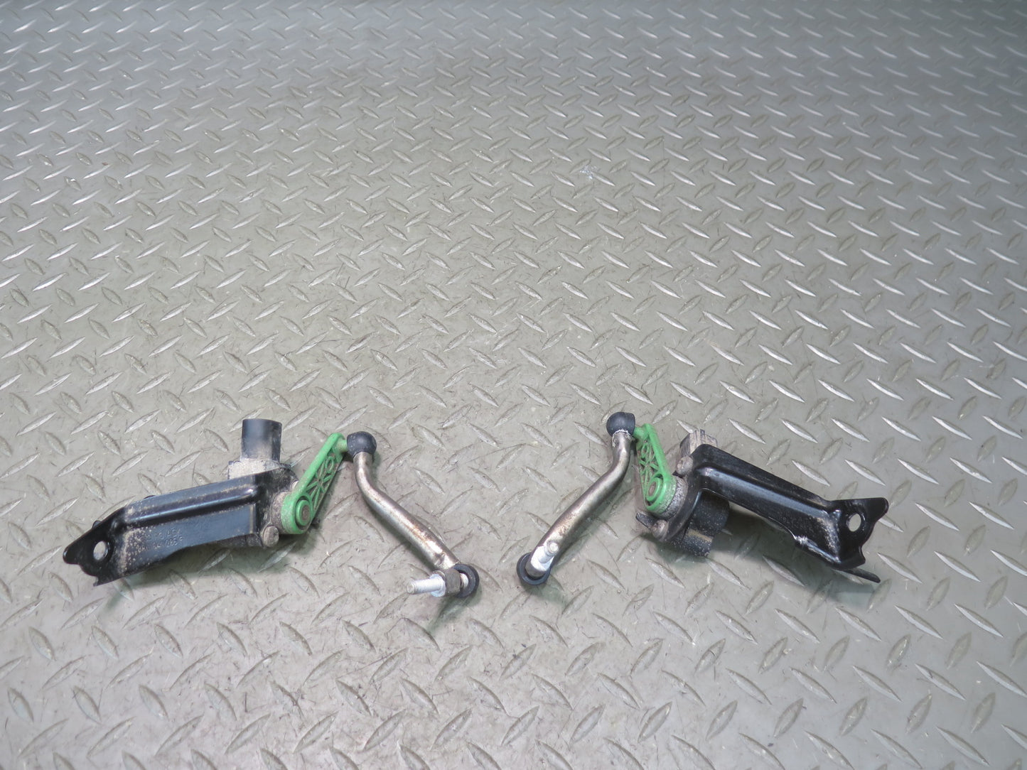 2015-2025 Porsche Macan Front Right Left Side Suspension Height Level Sensor Set
