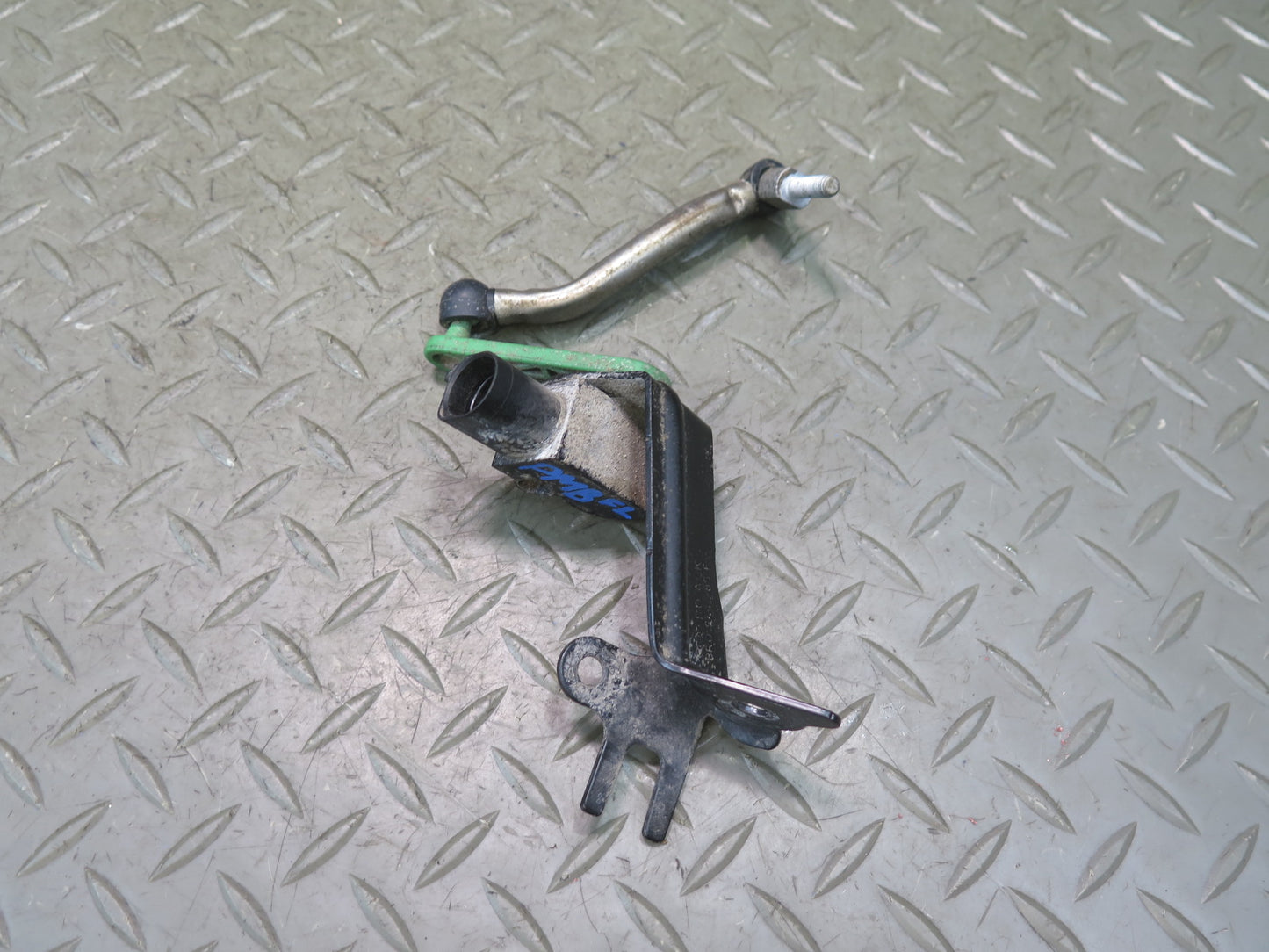 2015-2025 Porsche Macan Front Right Left Side Suspension Height Level Sensor Set