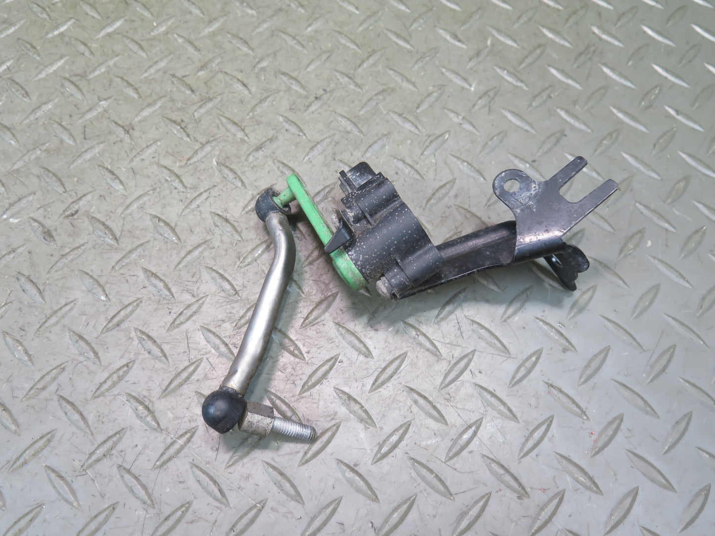 2015-2025 Porsche Macan Front Right Left Side Suspension Height Level Sensor Set