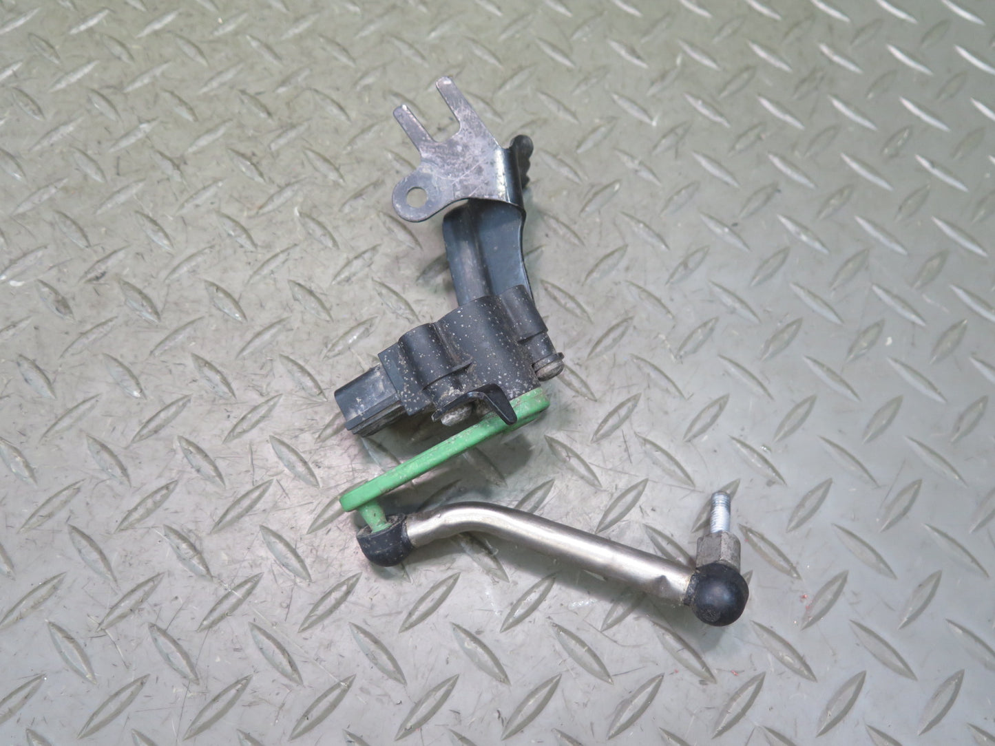 2015-2025 Porsche Macan Front Right Left Side Suspension Height Level Sensor Set