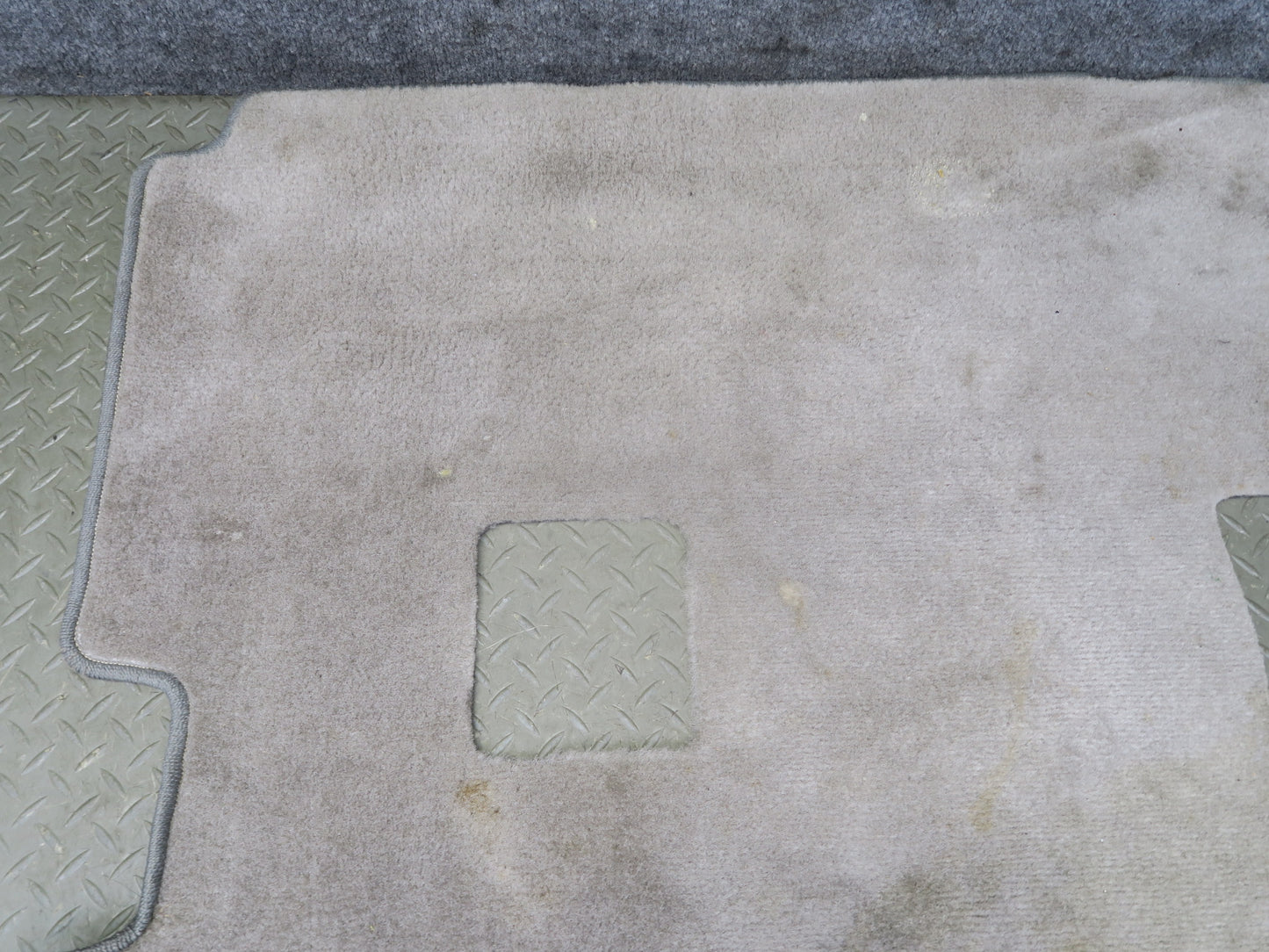 2003-2007 Lexus UZJ100L LX470 Rear Trunk Floor Cargo MAT Carpet Cover