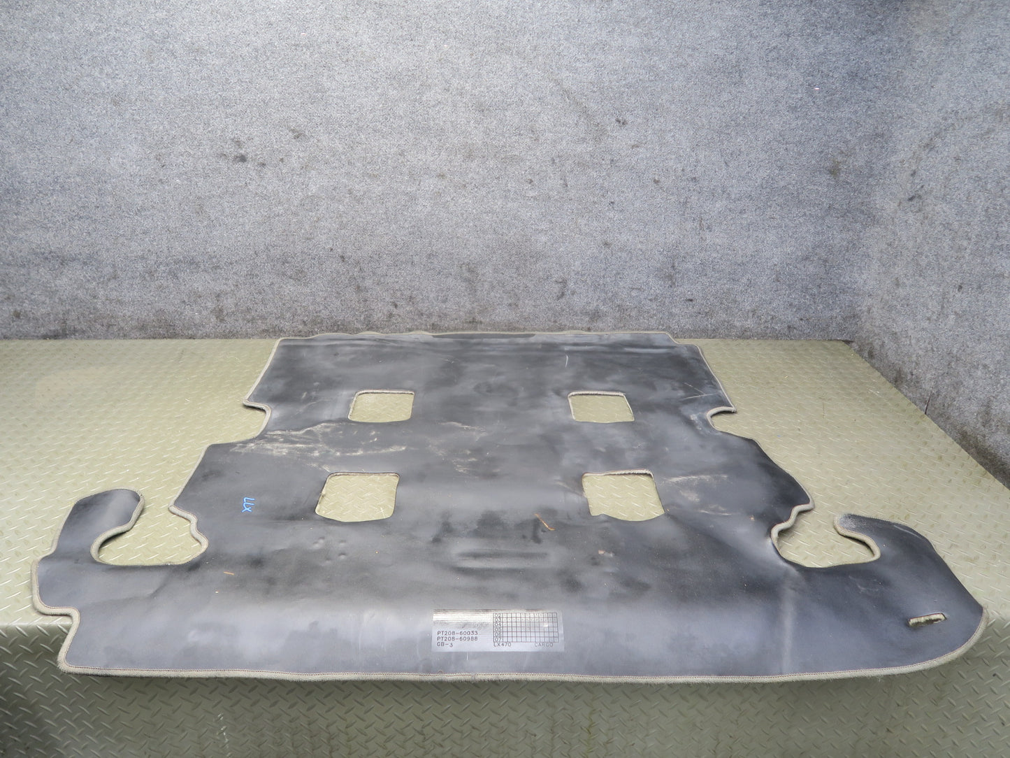 2003-2007 Lexus UZJ100L LX470 Rear Trunk Floor Cargo MAT Carpet Cover