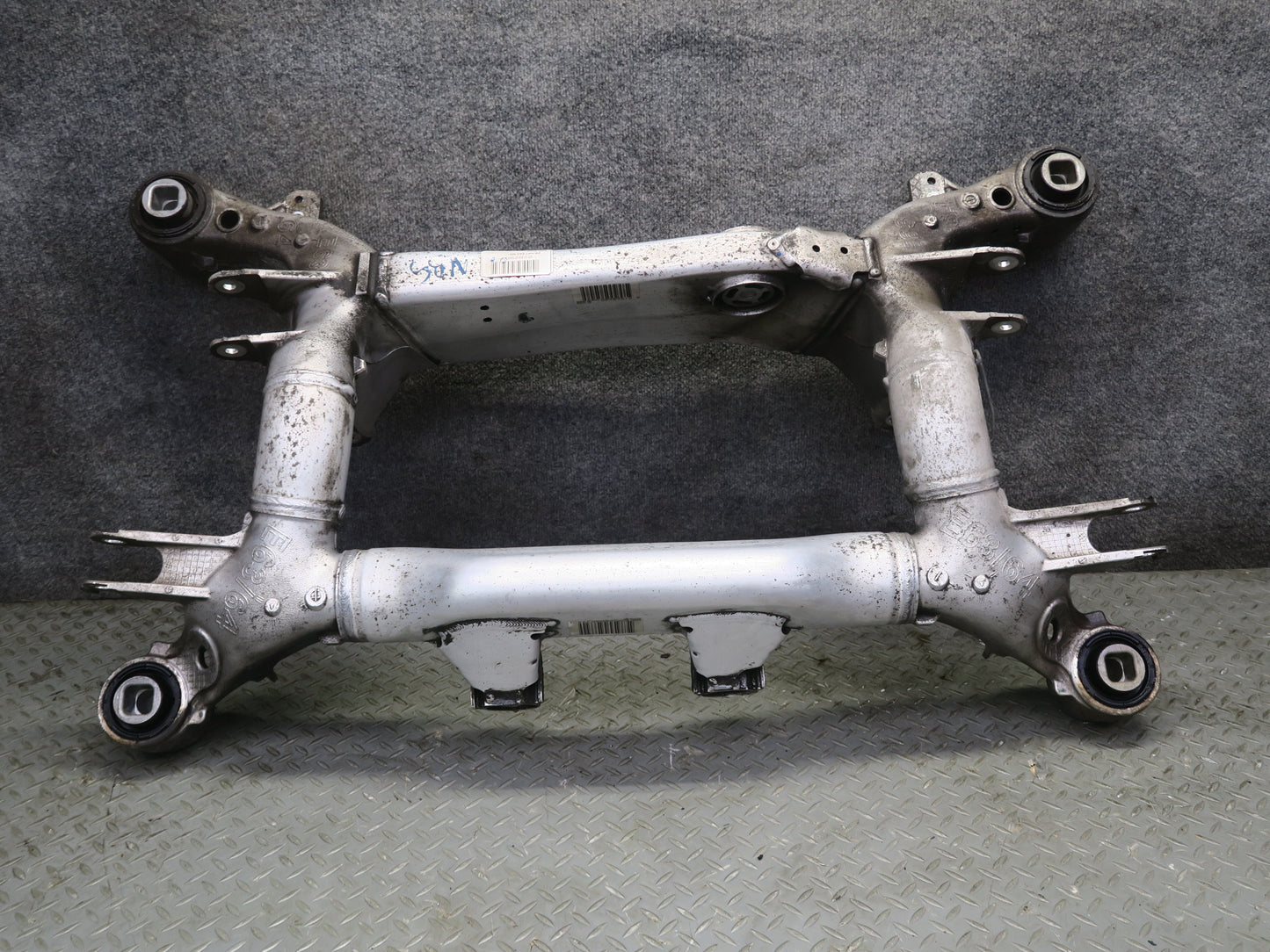 2006-2010 BMW E63  E64 M6 Rear Subframe Crossmember Cradle Axle Carrier