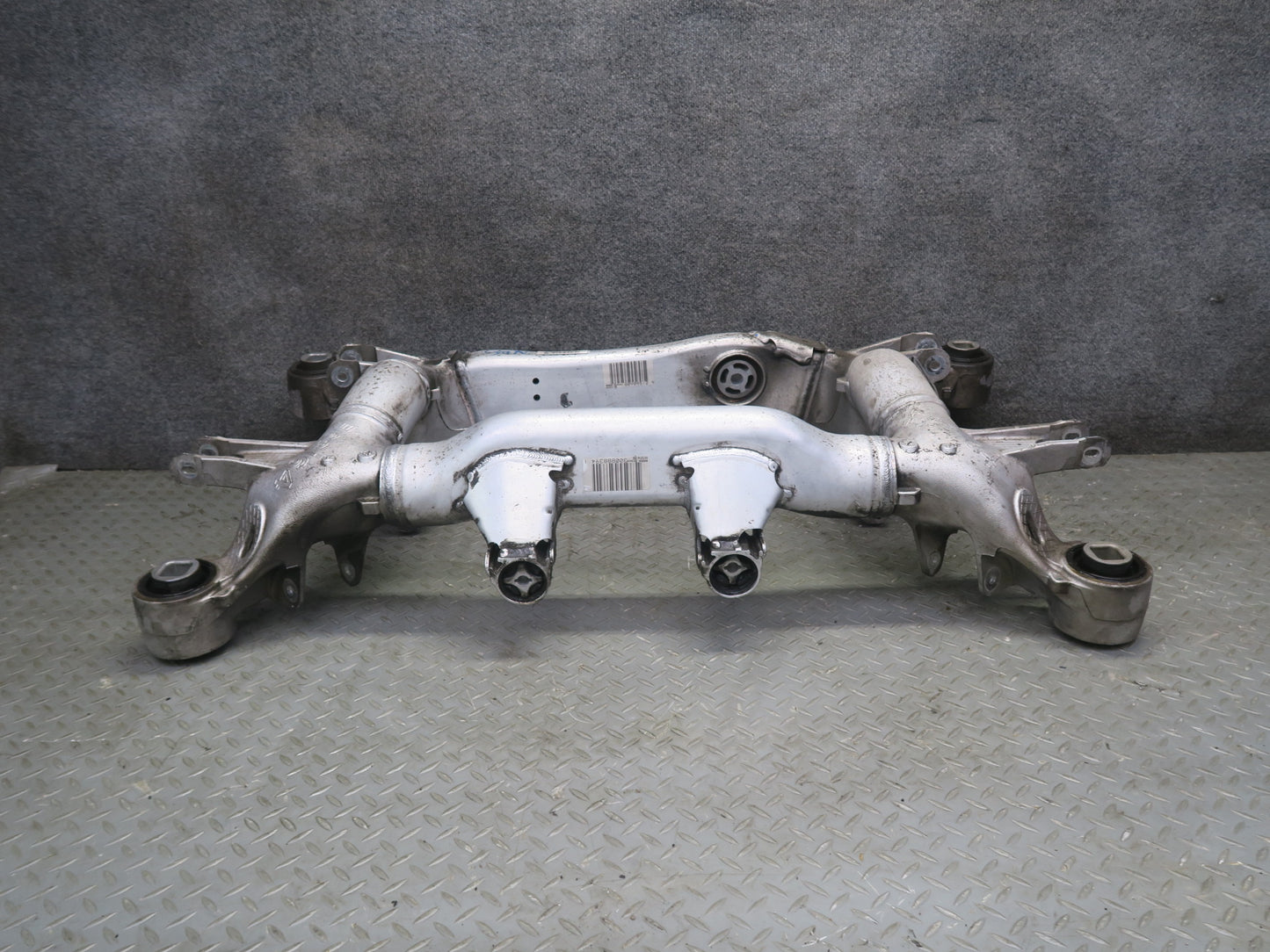 2006-2010 BMW E63  E64 M6 Rear Subframe Crossmember Cradle Axle Carrier