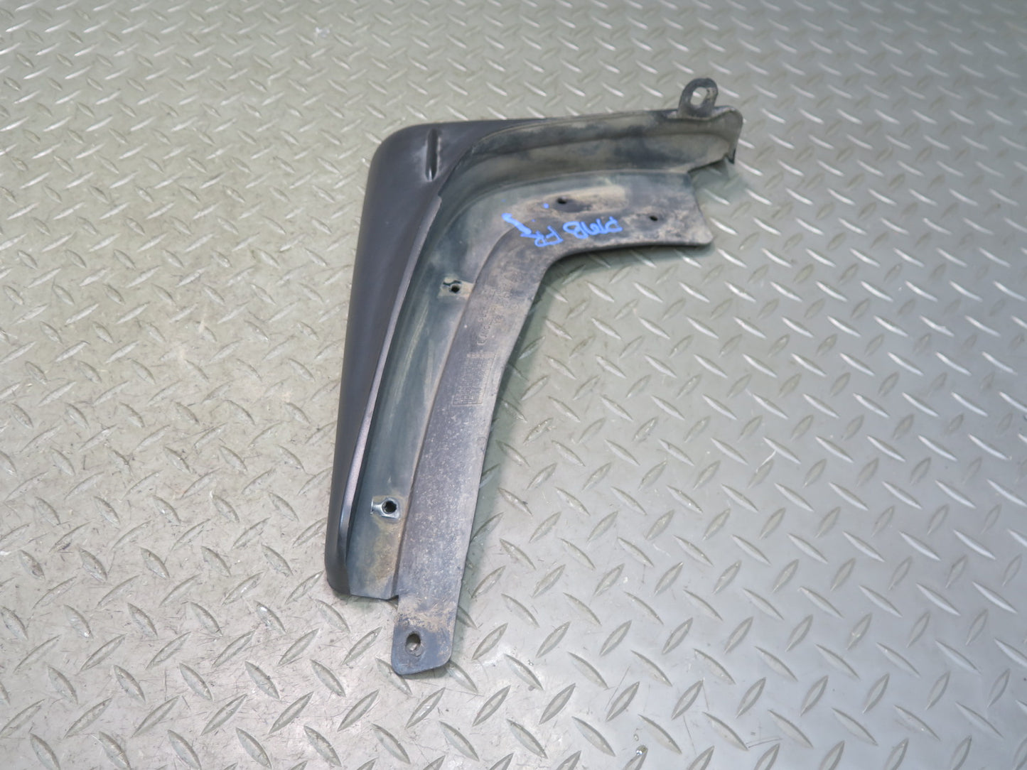 2015-2025 Porsche Macan Front Left & Right MUD Flap Splash Shield Guard Set