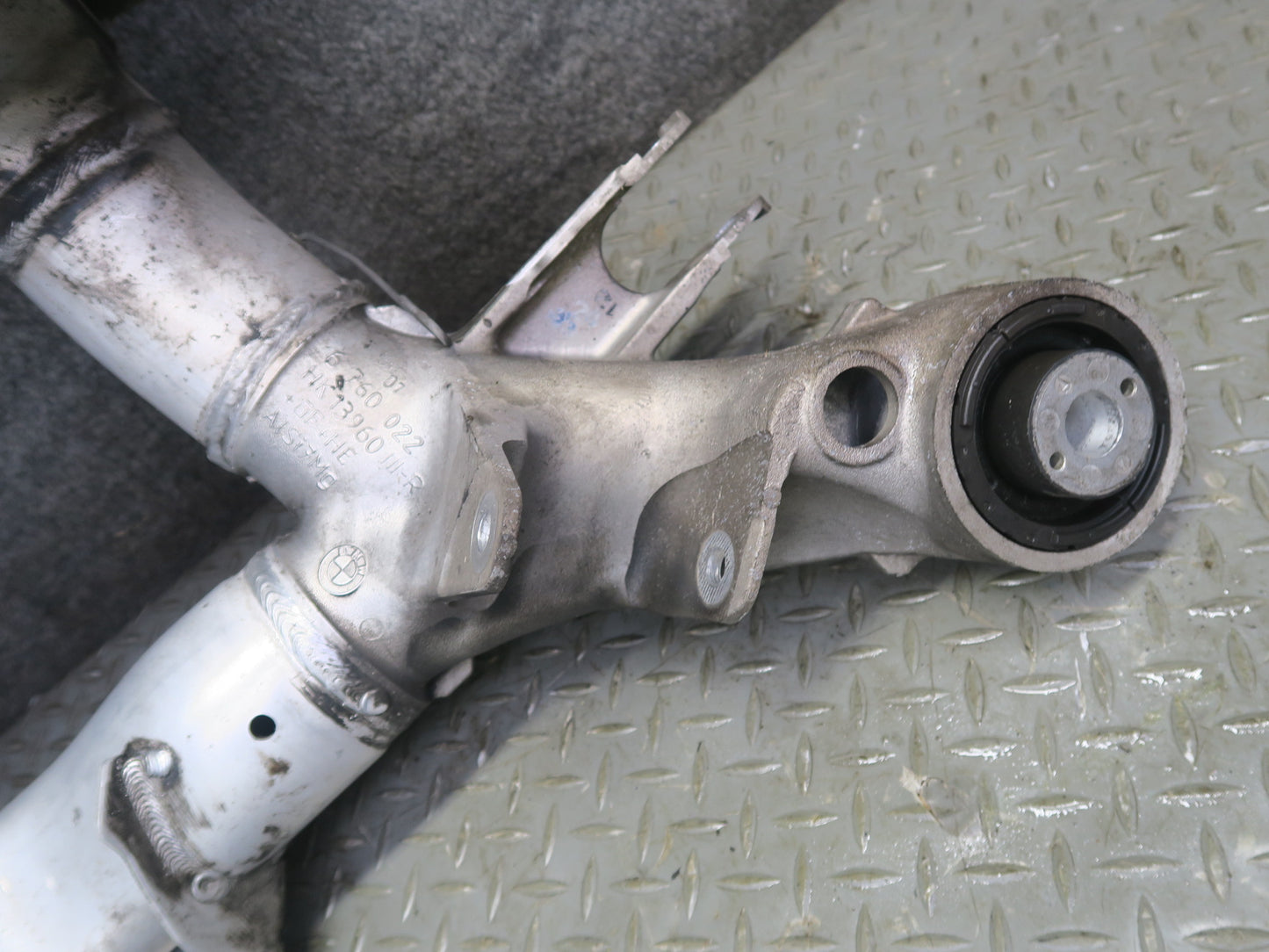 2006-2010 BMW E63  E64 M6 Rear Subframe Crossmember Cradle Axle Carrier