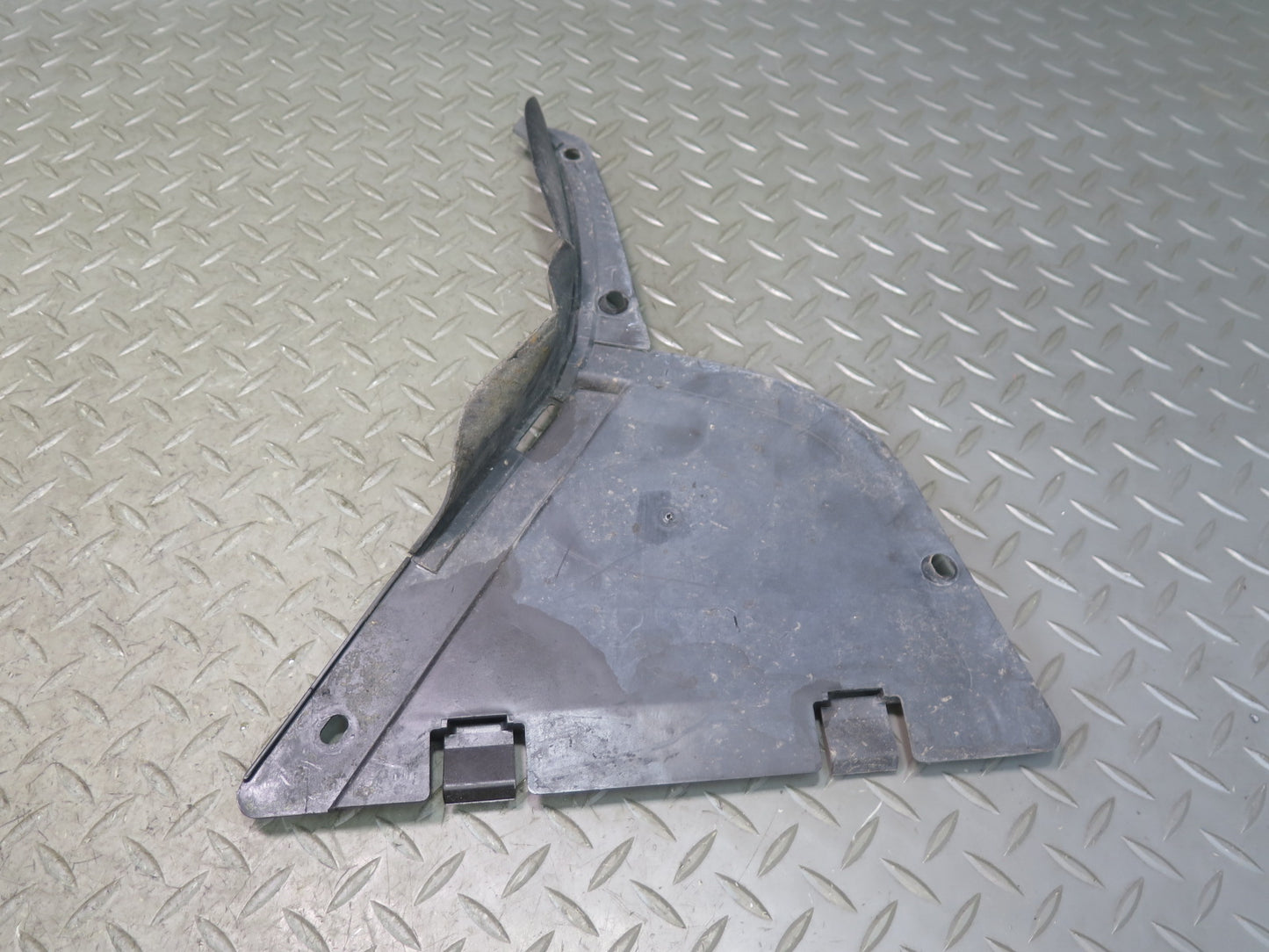 96-99 BMW E36 328iC Set of 2 Front Bumper Left & Right Lower Support OEM