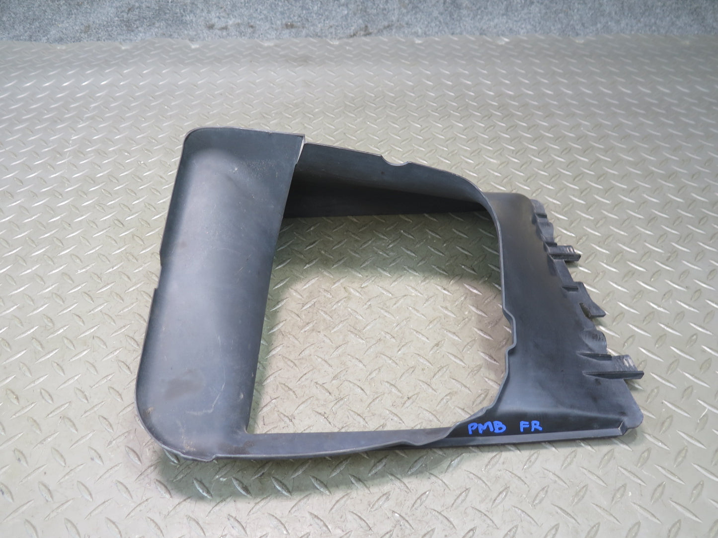 2015-2018 Porsche Macan Turbo Right Side Turbocharger Intercooler Air Duct