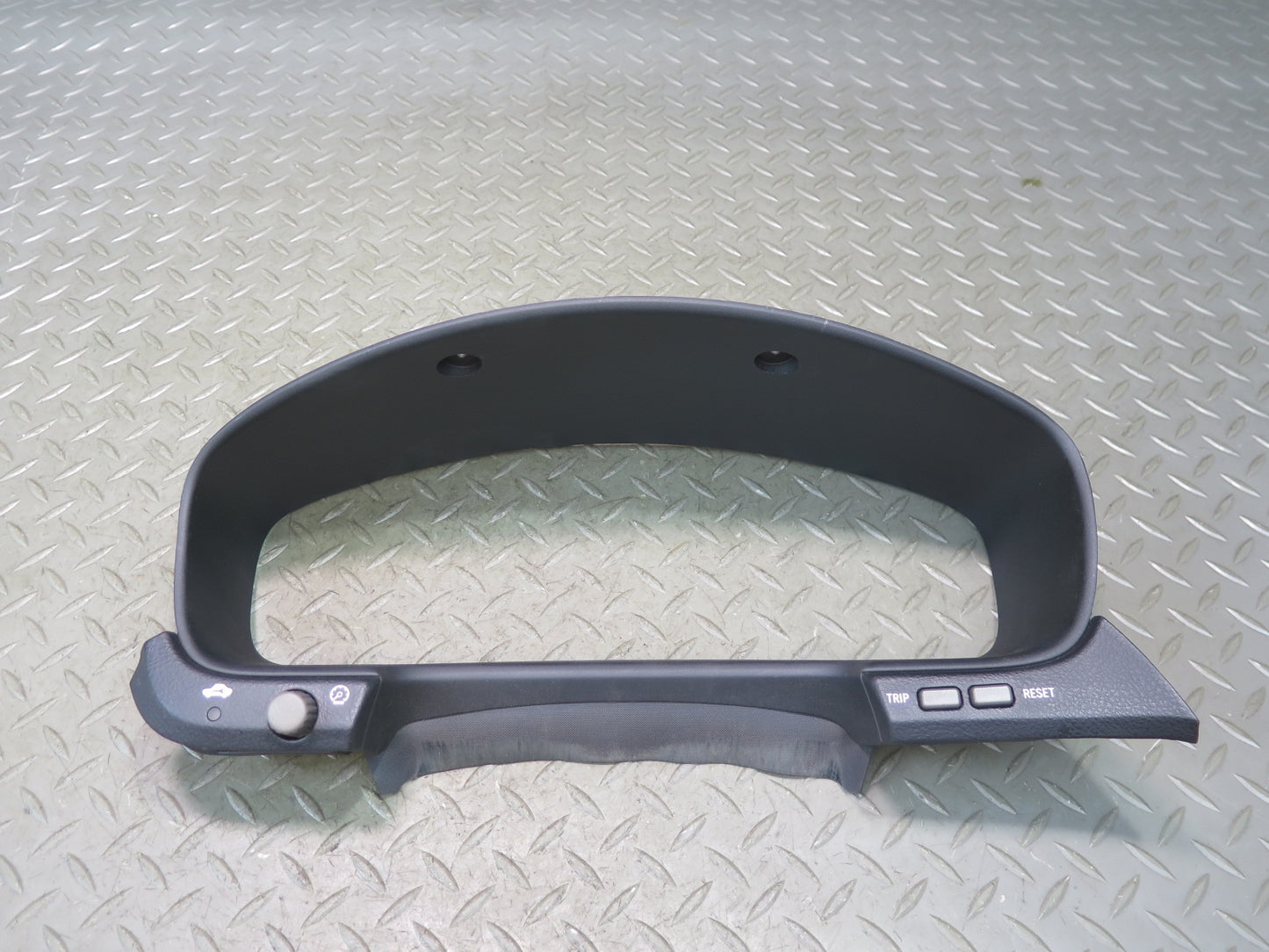 01-06 Lexus UCF30L LS430 Dash Instrument Cluster Speedometer Trim w Switches OEM