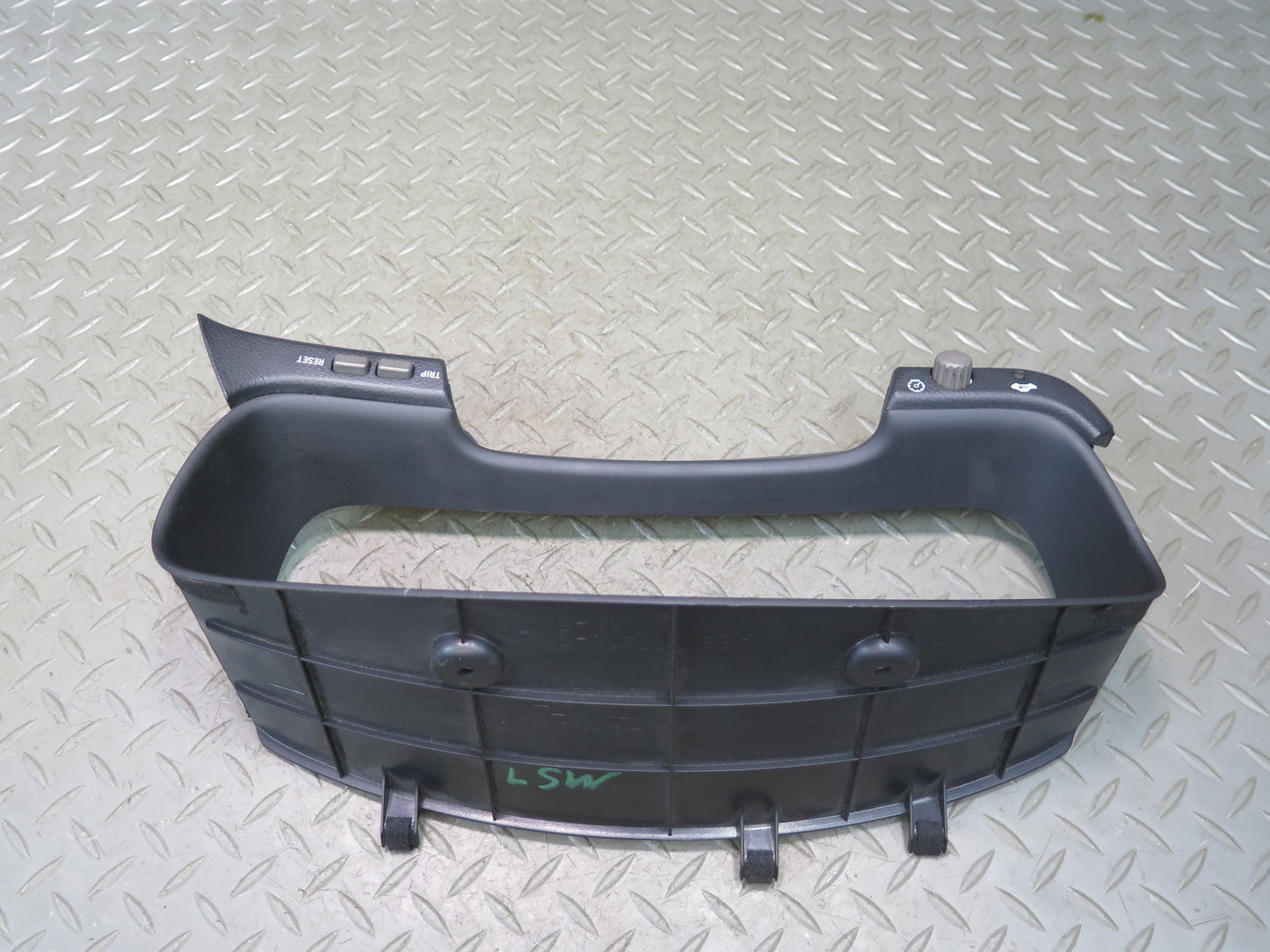 01-06 Lexus UCF30L LS430 Dash Instrument Cluster Speedometer Trim w Switches OEM