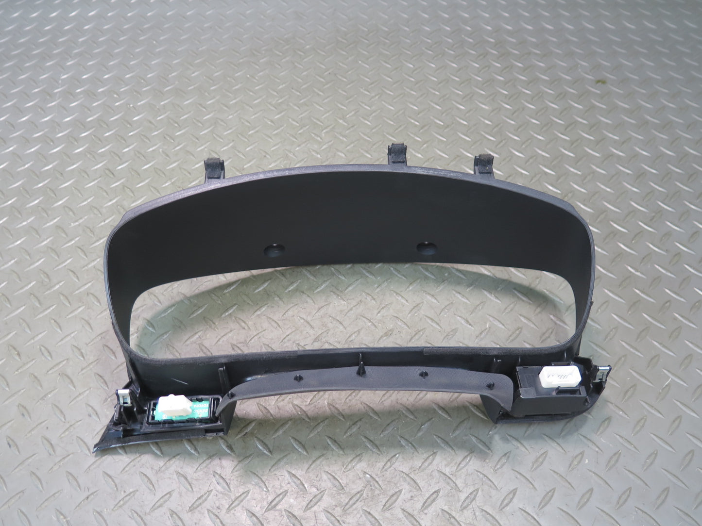 01-06 Lexus UCF30L LS430 Dash Instrument Cluster Speedometer Trim w Switches OEM