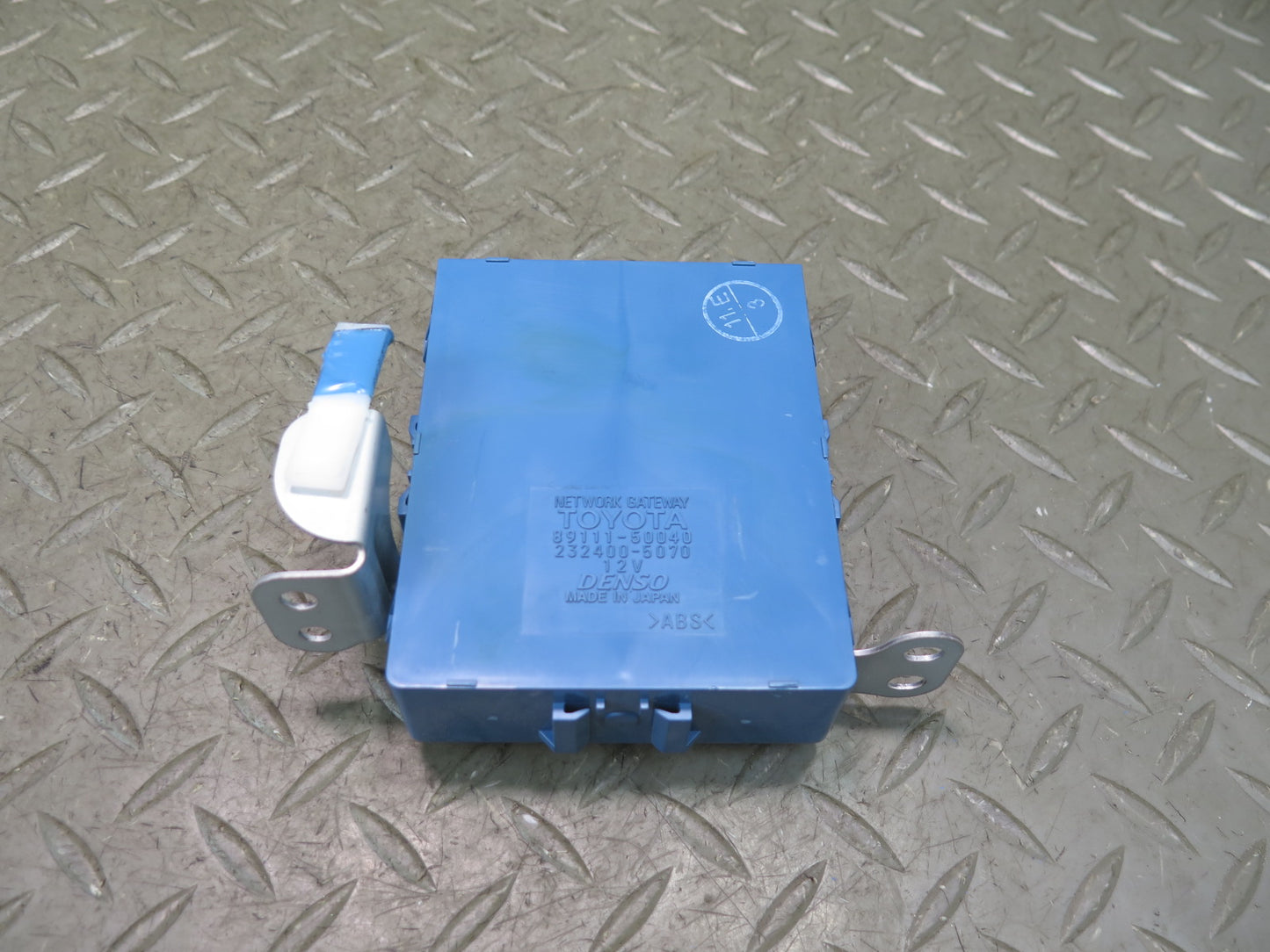 04-06 Lexus UCF30L LS430 Network Gateway Control Module 89111-50040 OEM