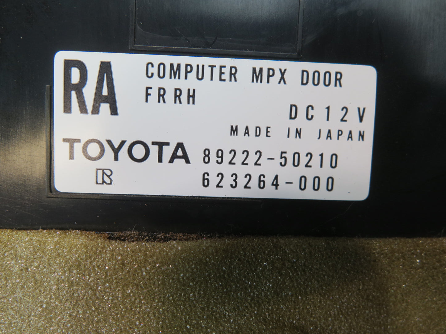 04-06 Lexus LS430 Front Right Door Control Module 89222-50210 OEM
