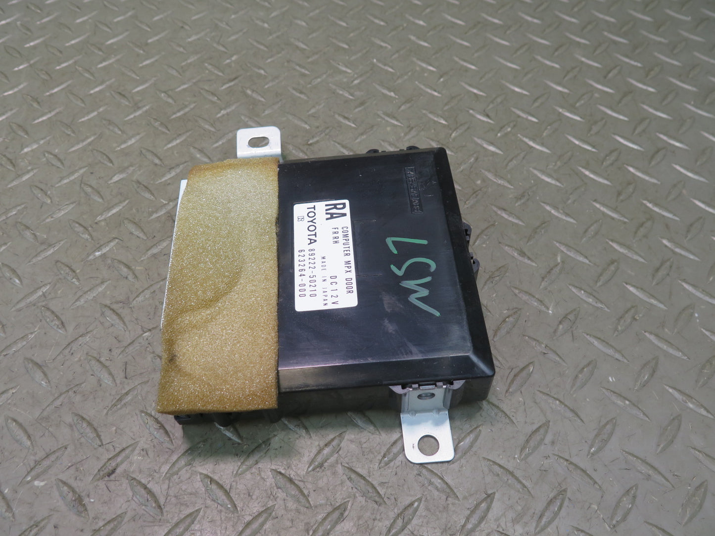 04-06 Lexus LS430 Front Right Door Control Module 89222-50210 OEM