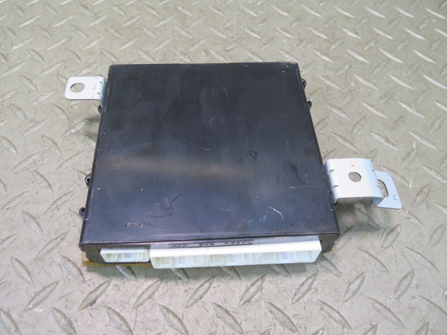 04-06 Lexus LS430 Front Right Door Control Module 89222-50210 OEM