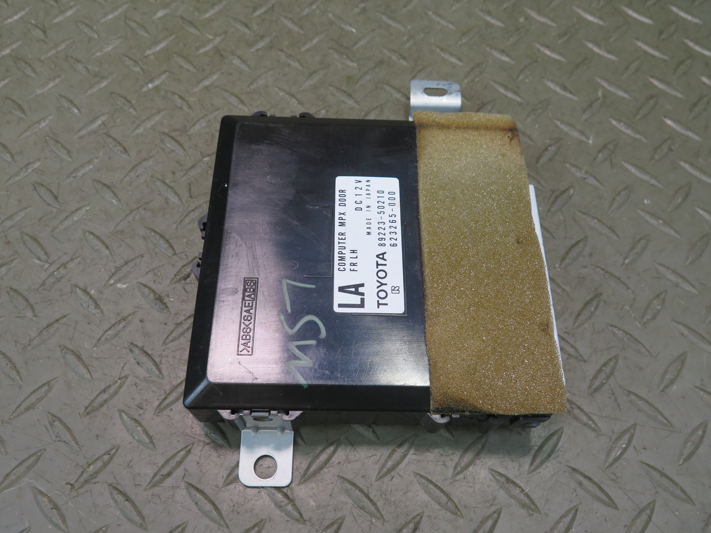04-06 Lexus LS430 UCF30L Front Left Door Multiplex Control Module OEM