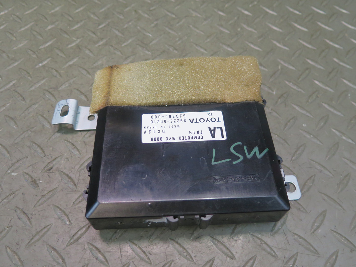 04-06 Lexus LS430 UCF30L Front Left Door Multiplex Control Module OEM