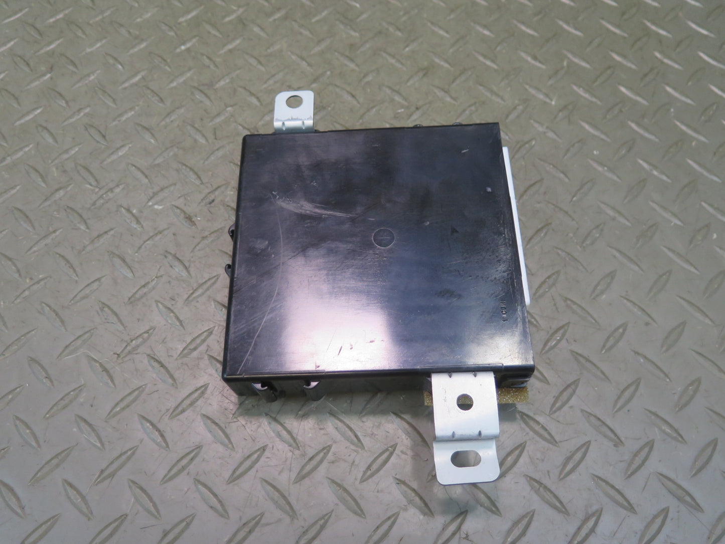 04-06 Lexus LS430 UCF30L Front Left Door Multiplex Control Module OEM