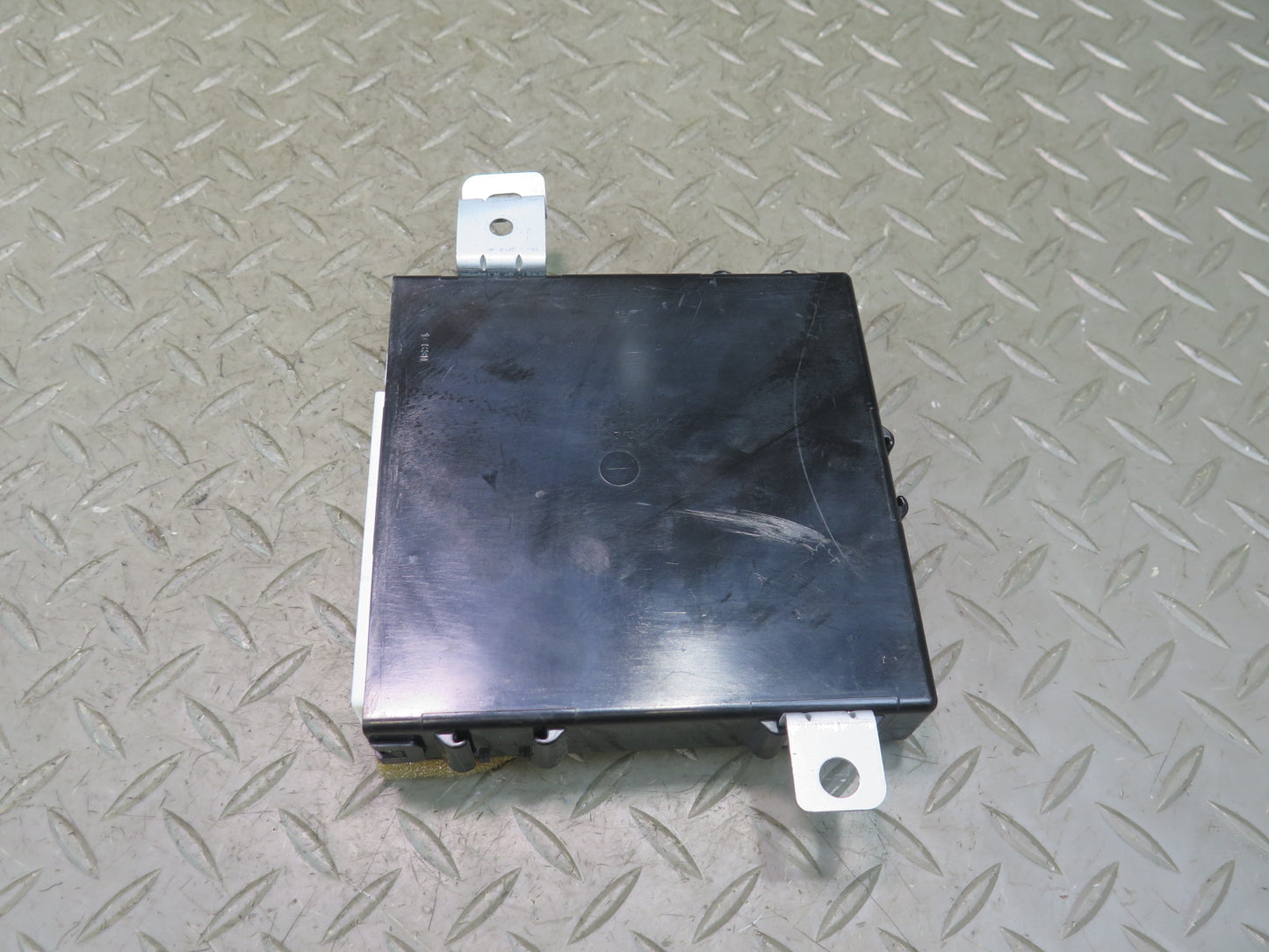 04-06 Lexus LS430 UCF30L Front Left Door Multiplex Control Module OEM