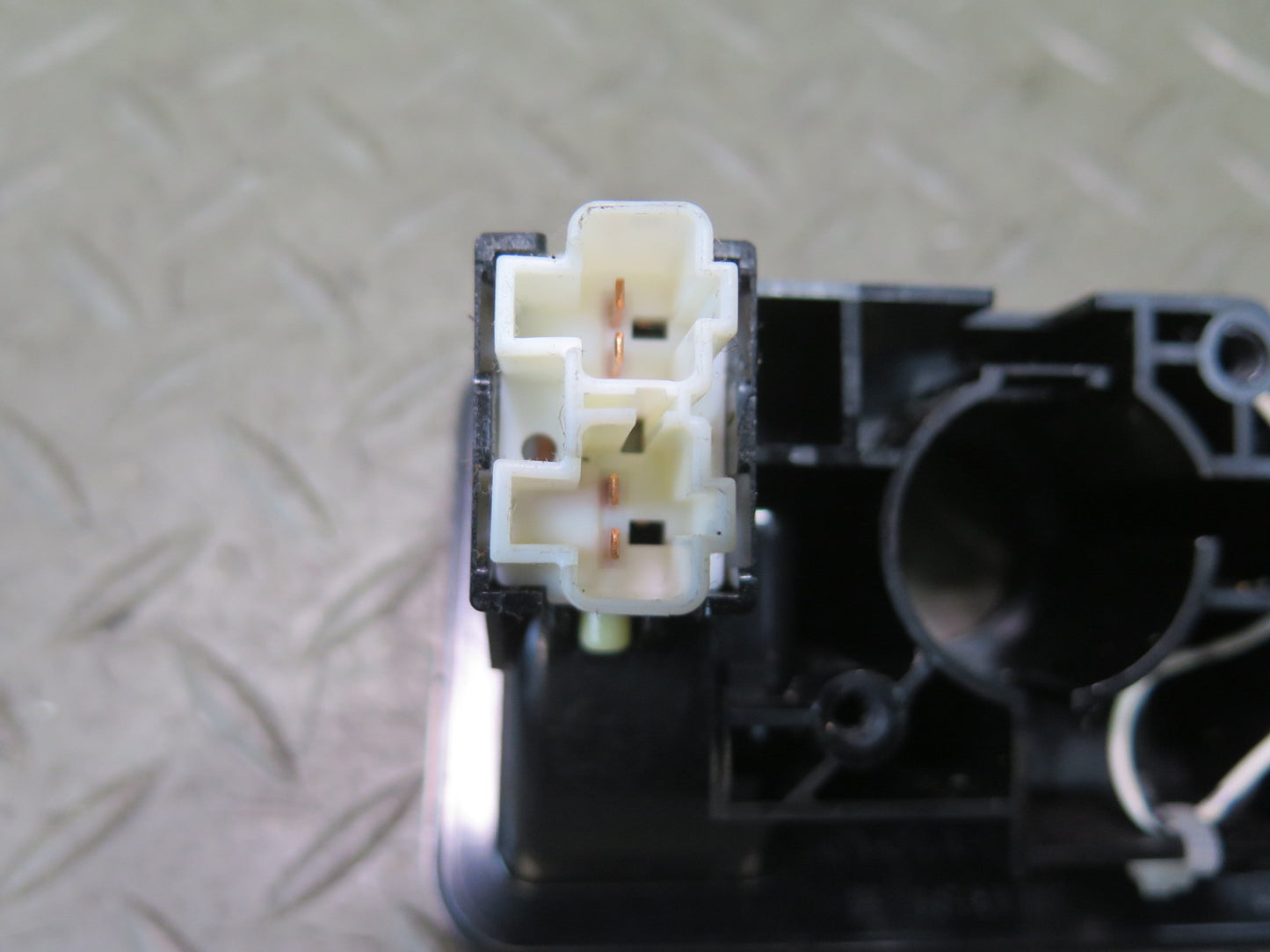 01-06 Lexus UCF30L LS430 Fuel Door Trunk Lid Release Switch Panel OEM