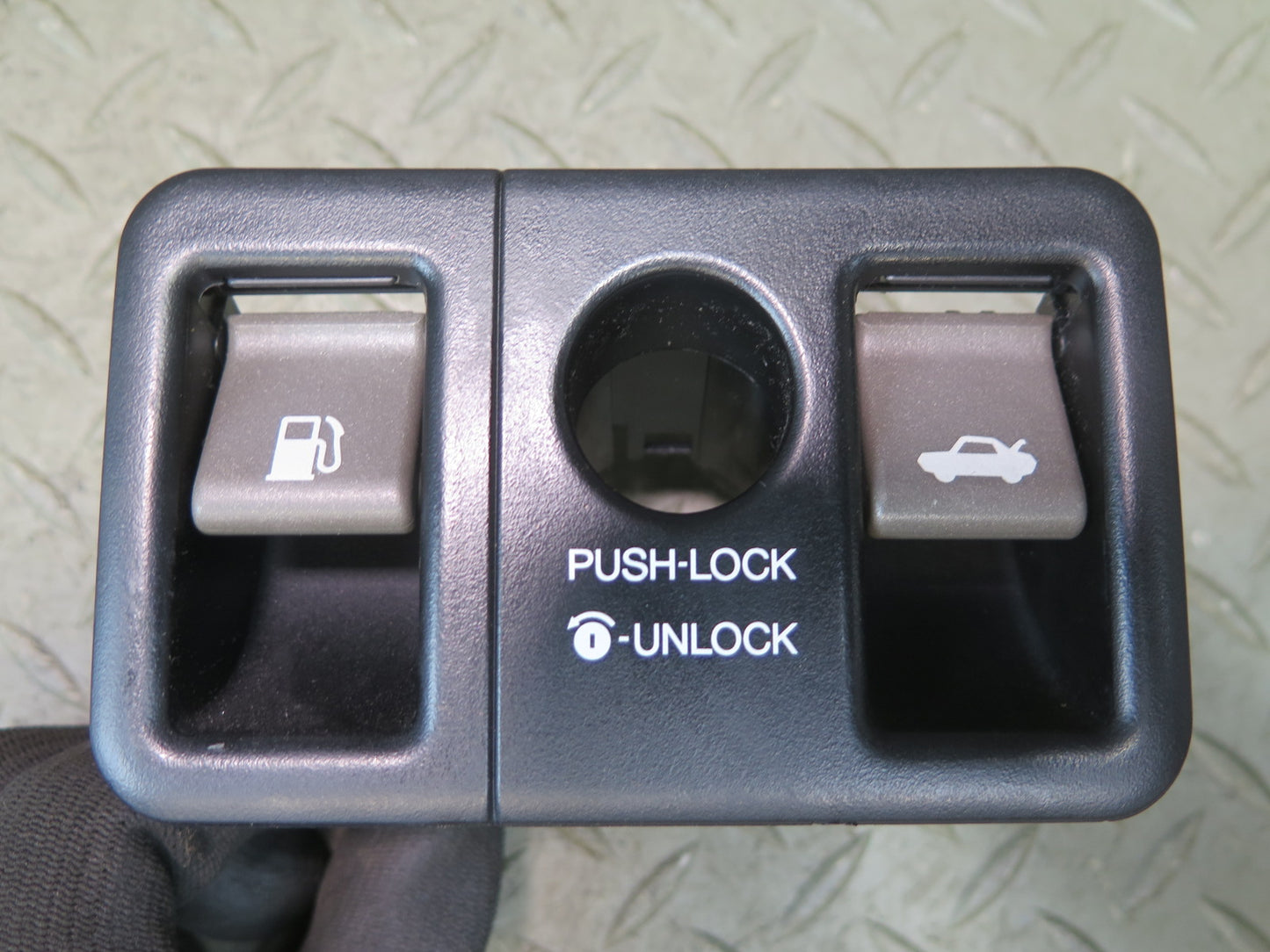 01-06 Lexus UCF30L LS430 Fuel Door Trunk Lid Release Switch Panel OEM