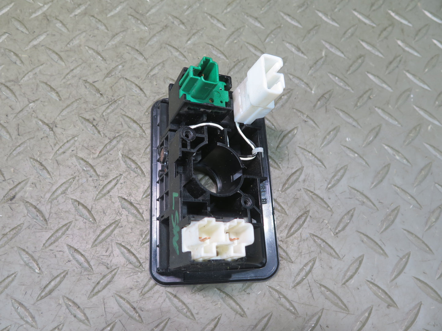 01-06 Lexus UCF30L LS430 Fuel Door Trunk Lid Release Switch Panel OEM