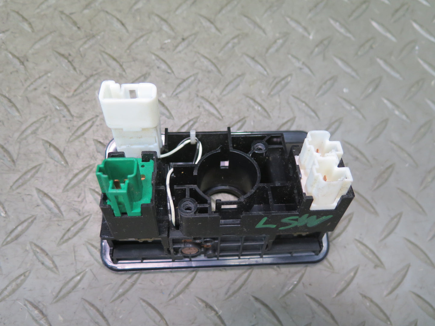 01-06 Lexus UCF30L LS430 Fuel Door Trunk Lid Release Switch Panel OEM