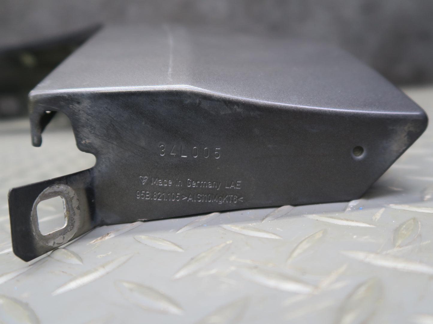2015-2025 Porsche Macan Front Left Side Fender Shell Panel Cover Gray
