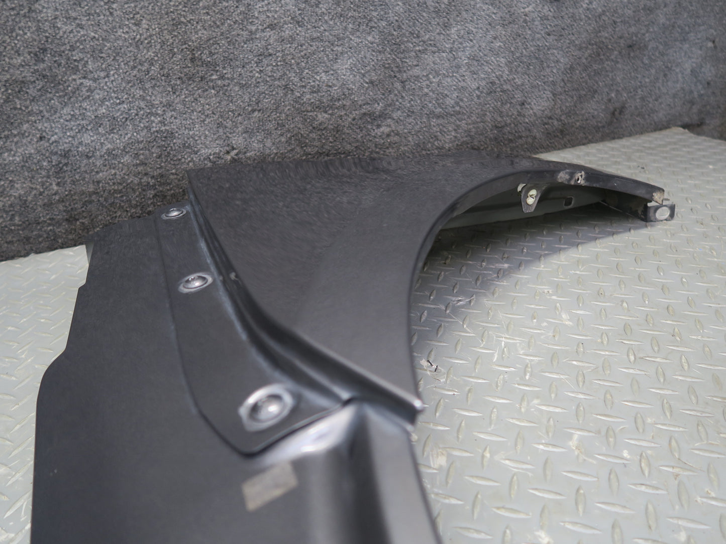 2015-2025 Porsche Macan Front Left Side Fender Shell Panel Cover Gray