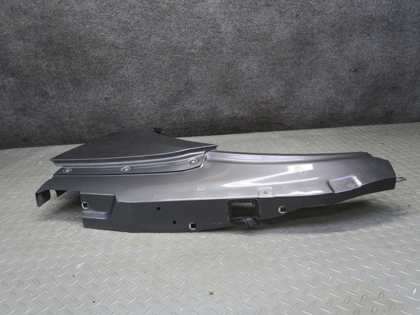 2015-2025 Porsche Macan Front Left Side Fender Shell Panel Cover Gray