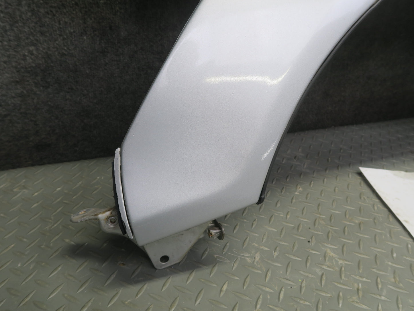 04-06 Lexus UCF30L LS430 Front Left Fender Shell Panel Cover OEM