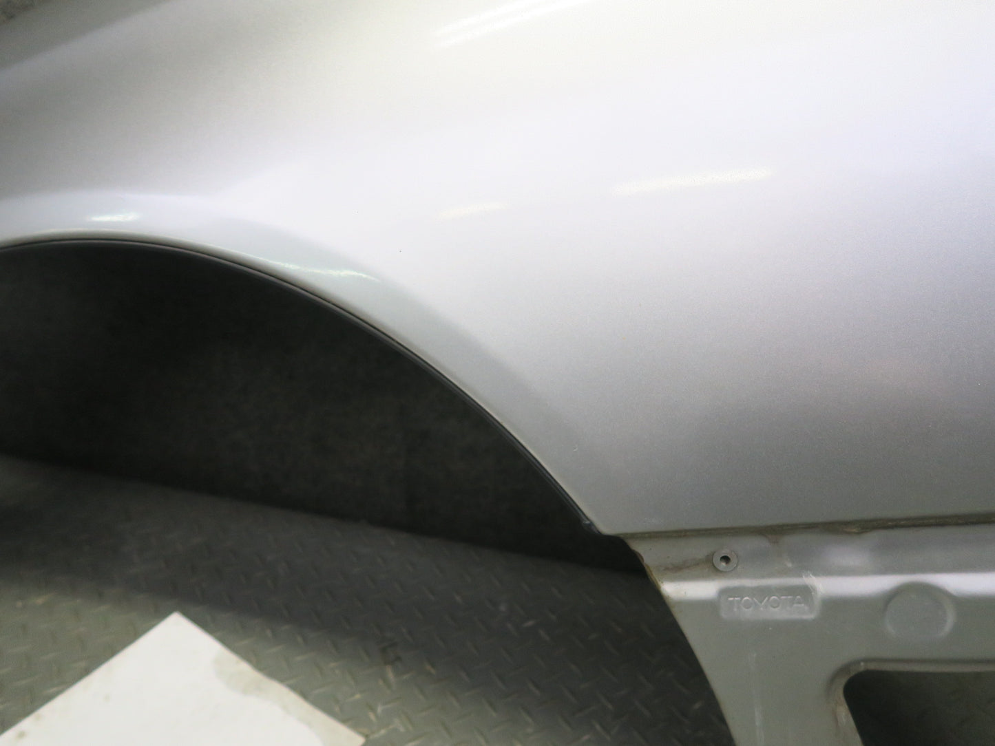 04-06 Lexus UCF30L LS430 Front Left Fender Shell Panel Cover OEM