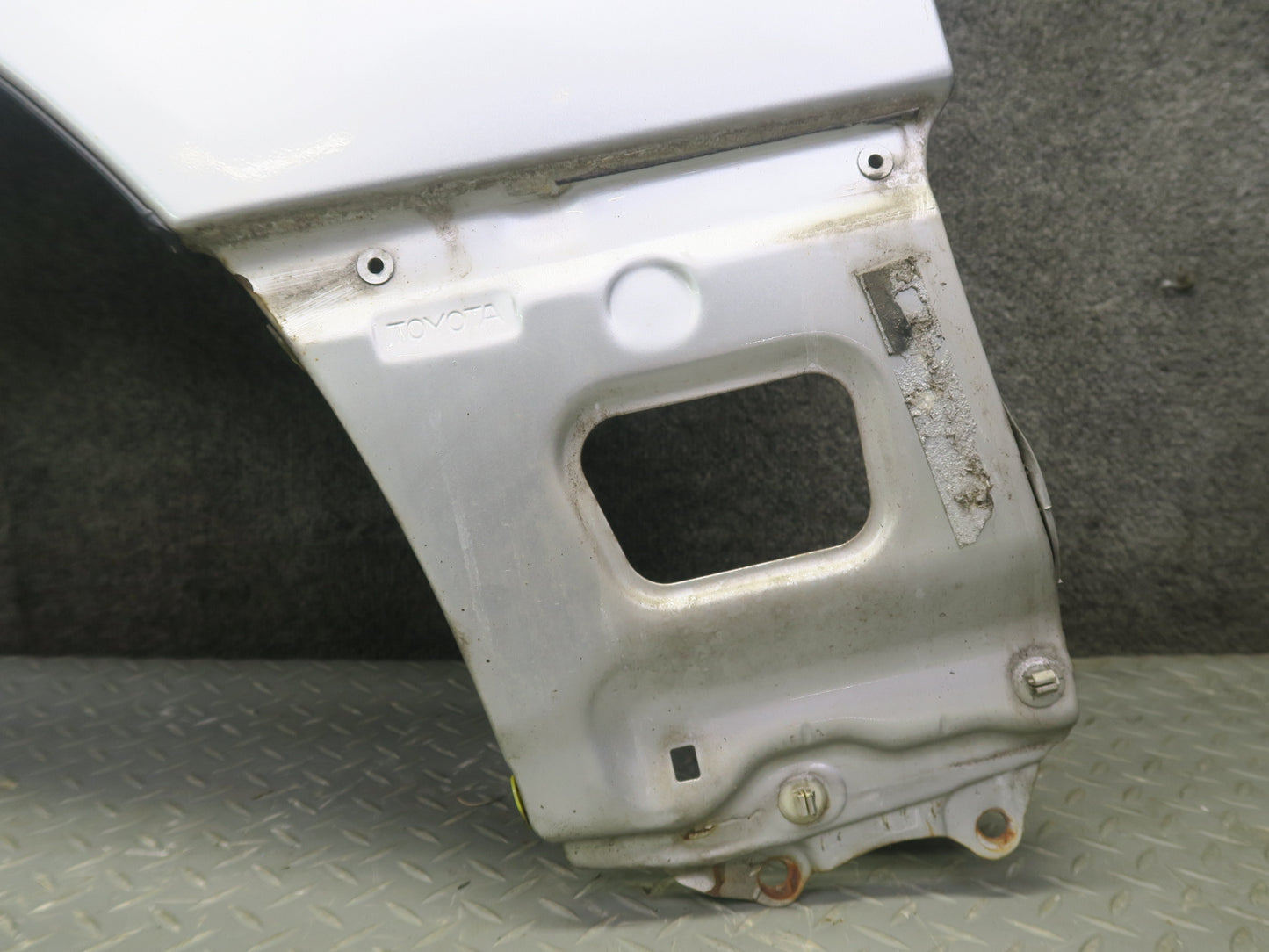 04-06 Lexus UCF30L LS430 Front Left Fender Shell Panel Cover OEM