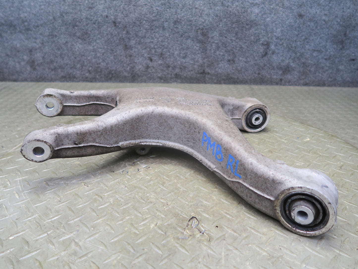 2015-2018 Porsche Macan Rear Left Upper & Lower Control Arm Set of 3