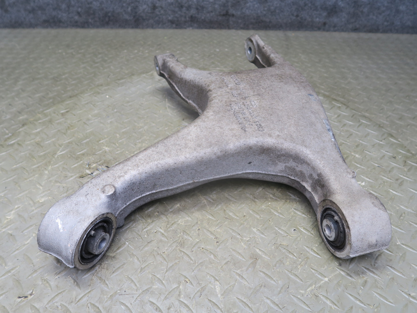 2015-2018 Porsche Macan Rear Left Upper & Lower Control Arm Set of 3